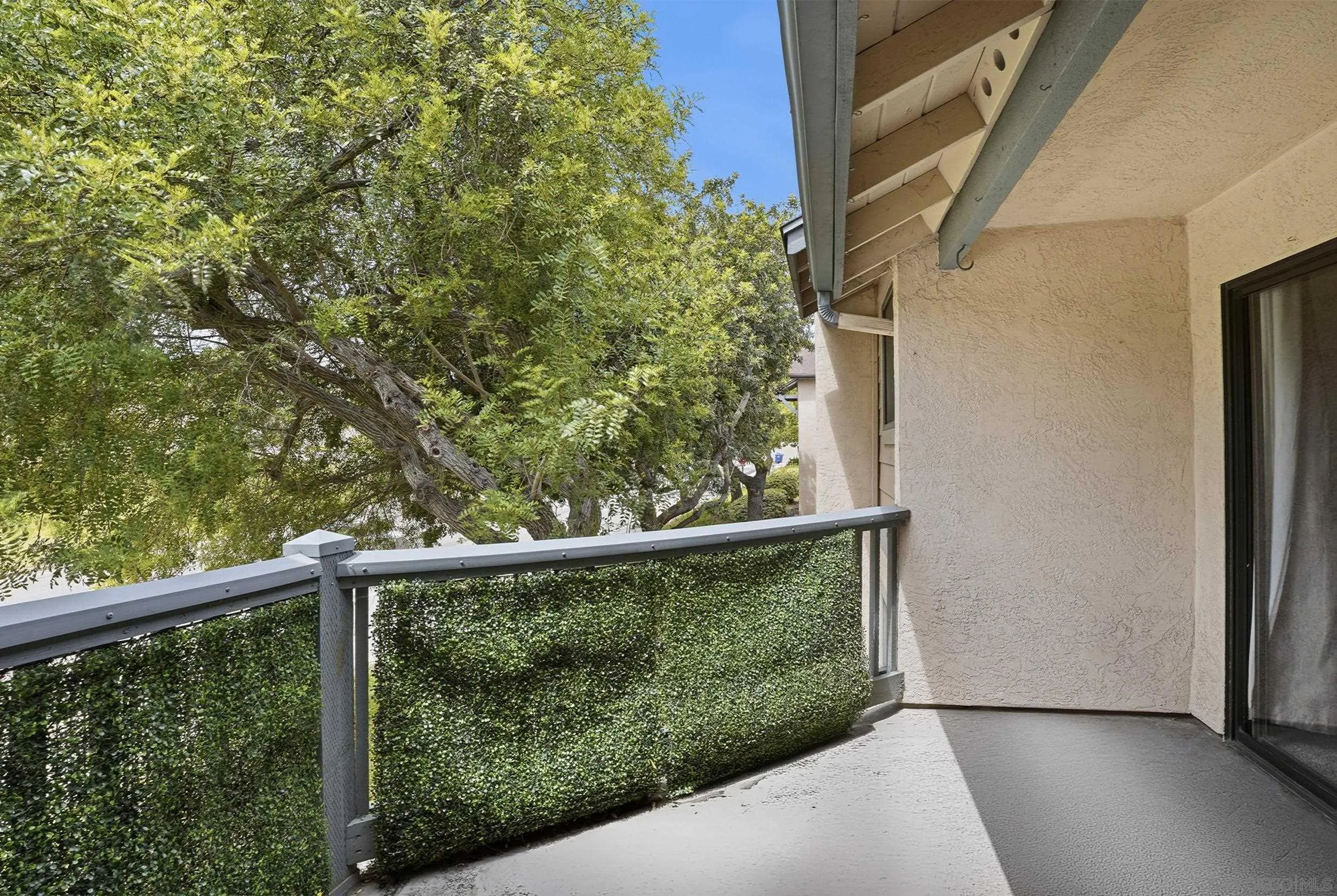 https://cdn.realtyfeed.com/cdn/127/260007975/b55bff72904e53722b210f8c900be43e.webp