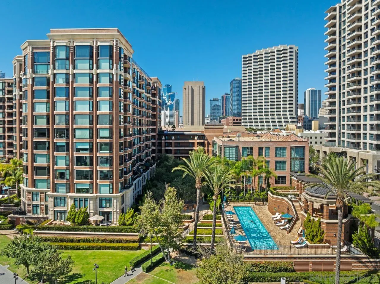 https://cdn.realtyfeed.com/cdn/127/260007979/37dfd9f34345ae27f0ff5fbc94677672.webp