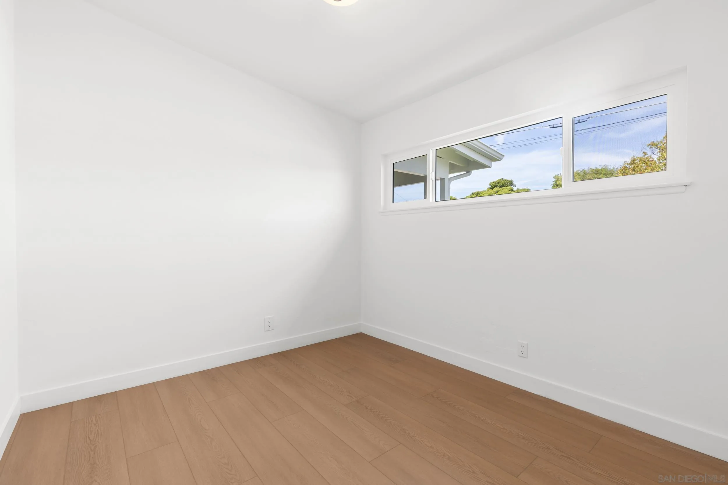 https://cdn.realtyfeed.com/cdn/127/260007983/261cc1b629020a4c1adba05456228744.webp