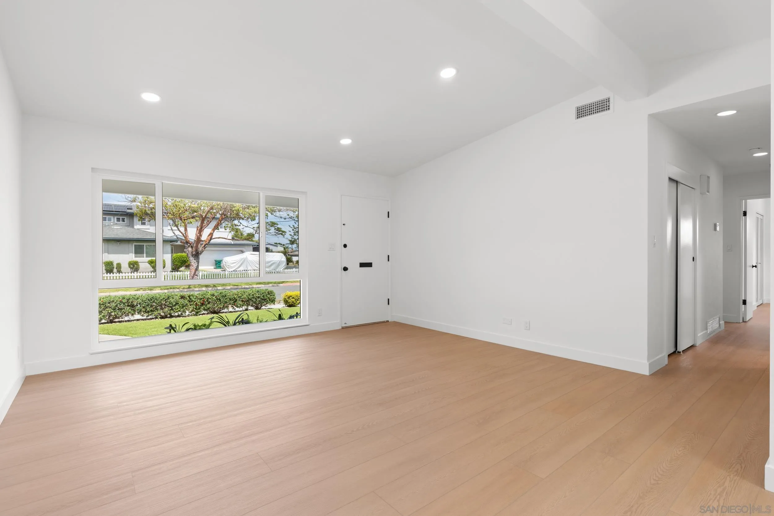 https://cdn.realtyfeed.com/cdn/127/260007983/c06c3fc6059a378cc8016a9962b3bc08.webp