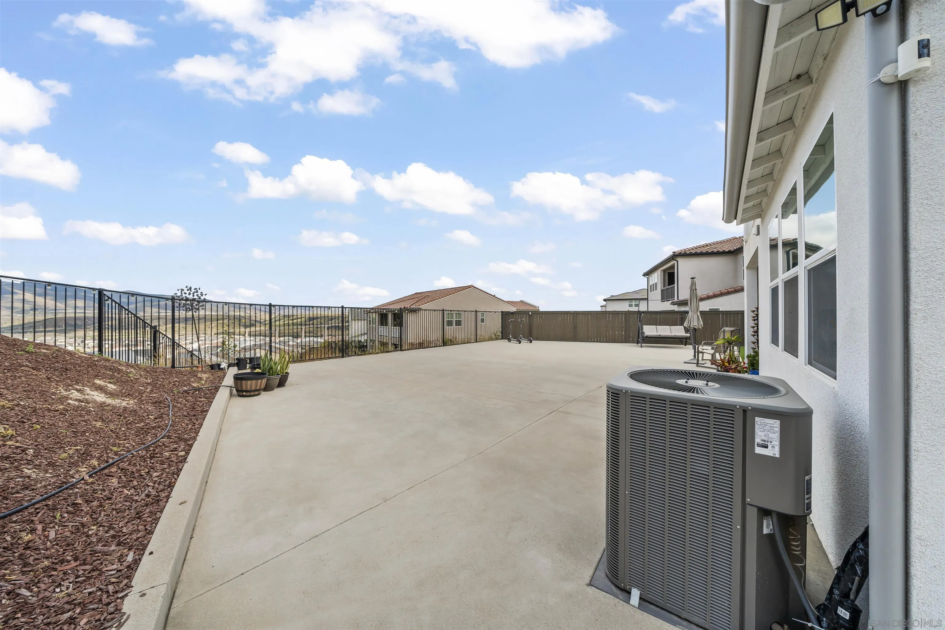 https://cdn.realtyfeed.com/cdn/127/260007985/0017549c1eb35491c8b0b6de42b30827.webp