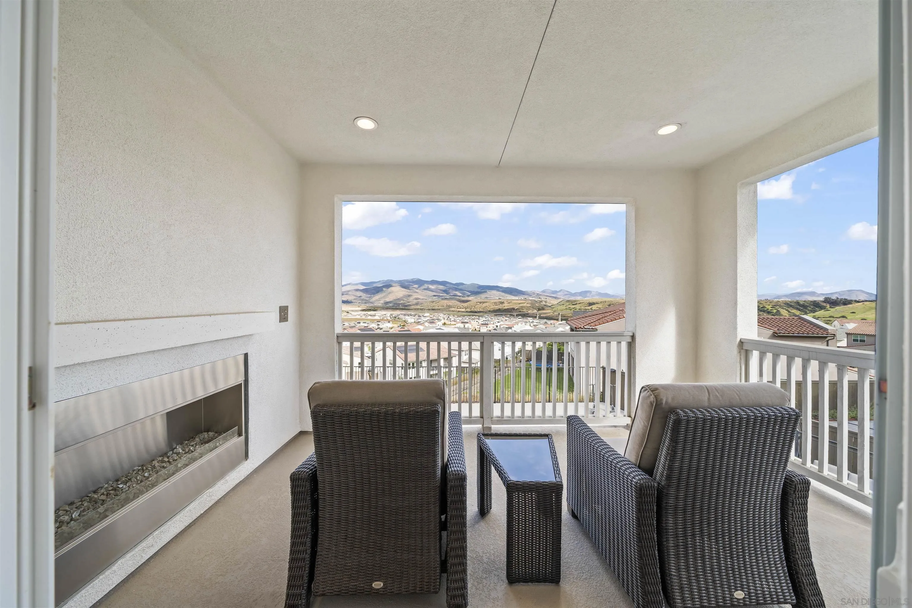 https://cdn.realtyfeed.com/cdn/127/260007985/4c88fdcb1ad43d8f81960ae01f11677b.webp