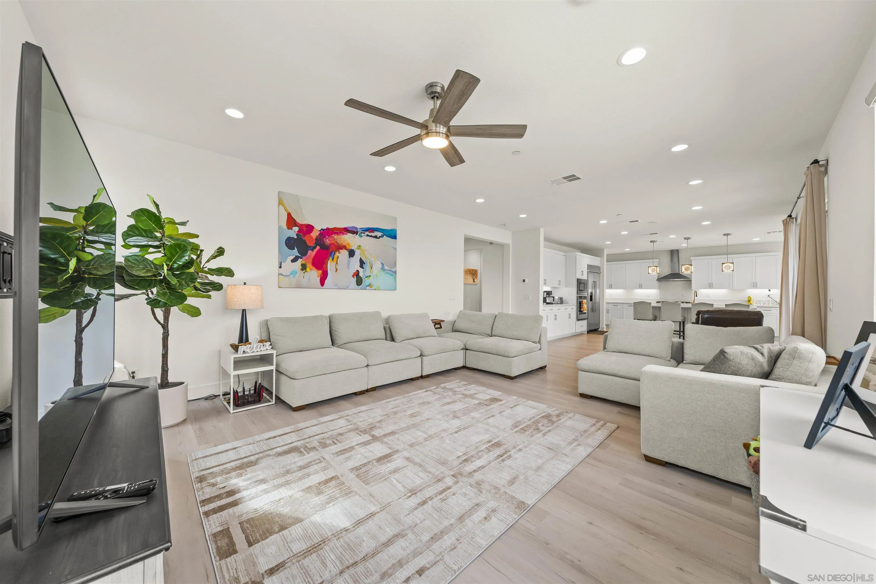 https://cdn.realtyfeed.com/cdn/127/260007985/58cc36a8c8b21052b8d763b2c28ff777.webp