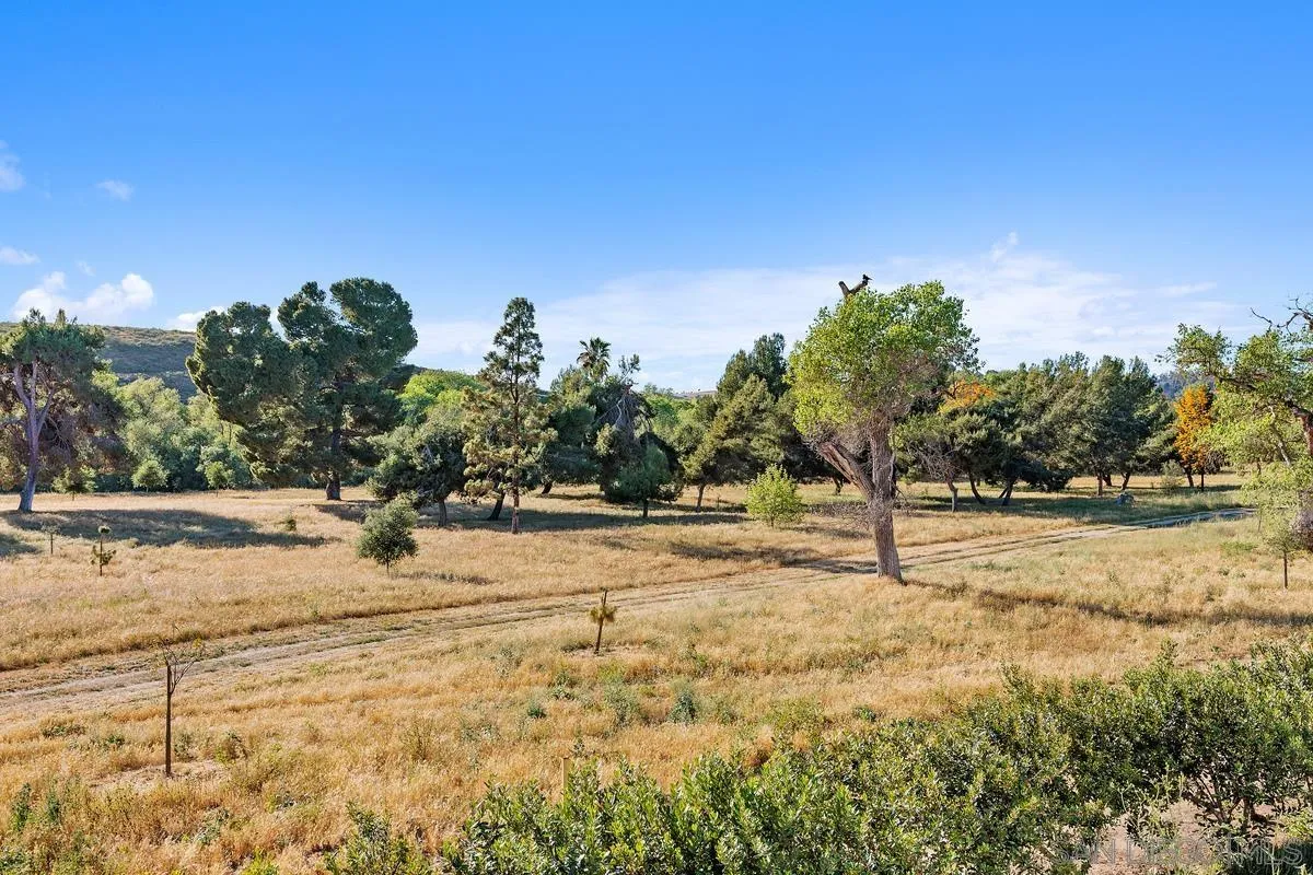 https://cdn.realtyfeed.com/cdn/127/260007987/43828e9700f363fb98c6a1b01cee1553.webp