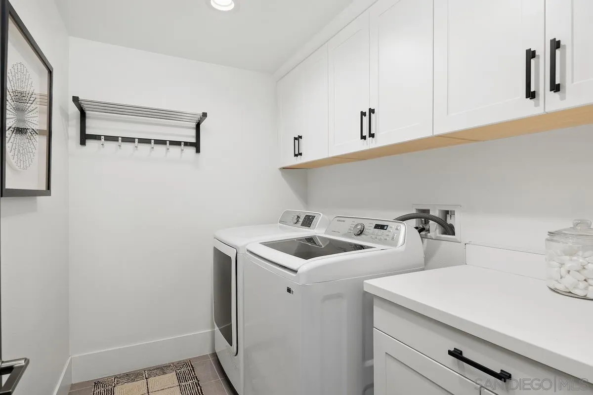 https://cdn.realtyfeed.com/cdn/127/260007987/bfdff6ce3707f101bb6c26814483e999.webp