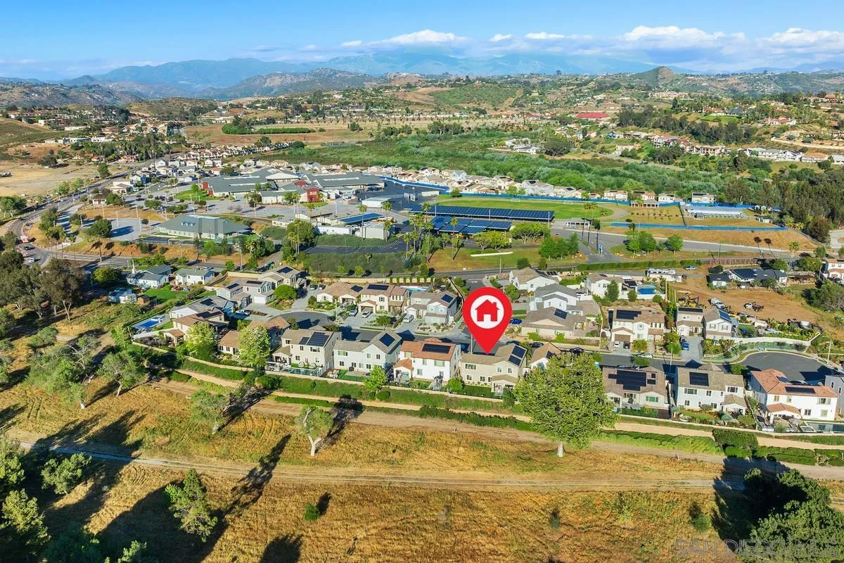 https://cdn.realtyfeed.com/cdn/127/260007987/fe005540b11c4756b37b124f66945bde.webp