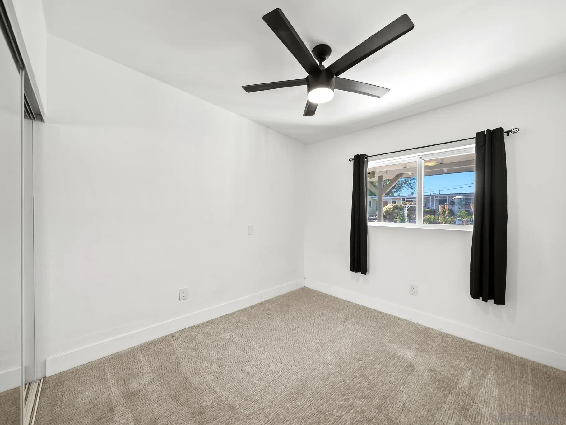 https://cdn.realtyfeed.com/cdn/127/260007988/0356284bd9e0a15300fc8cd229838cd7.webp
