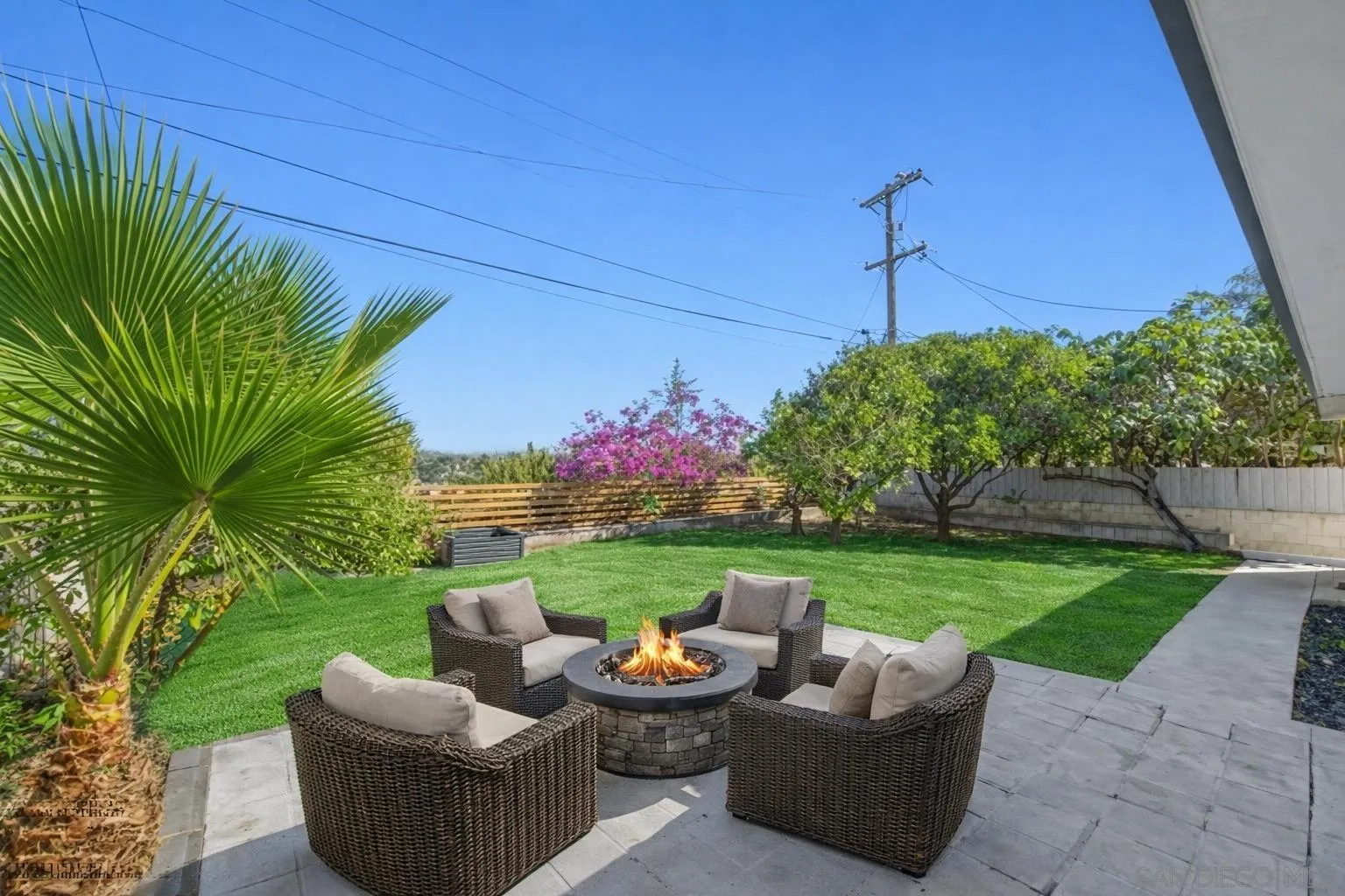 https://cdn.realtyfeed.com/cdn/127/260007988/97c442f757dd2867bd4ac71ba4686bc6.webp