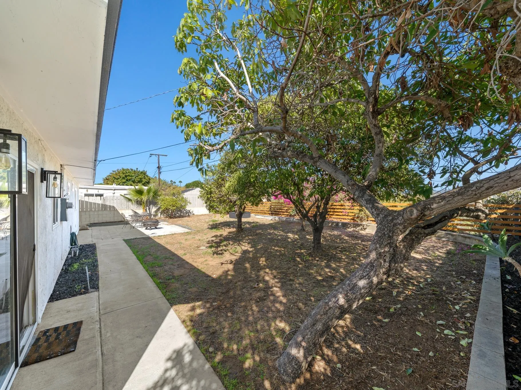 https://cdn.realtyfeed.com/cdn/127/260007988/f3957187aae7c16d9f30e88f8d1d305c.webp