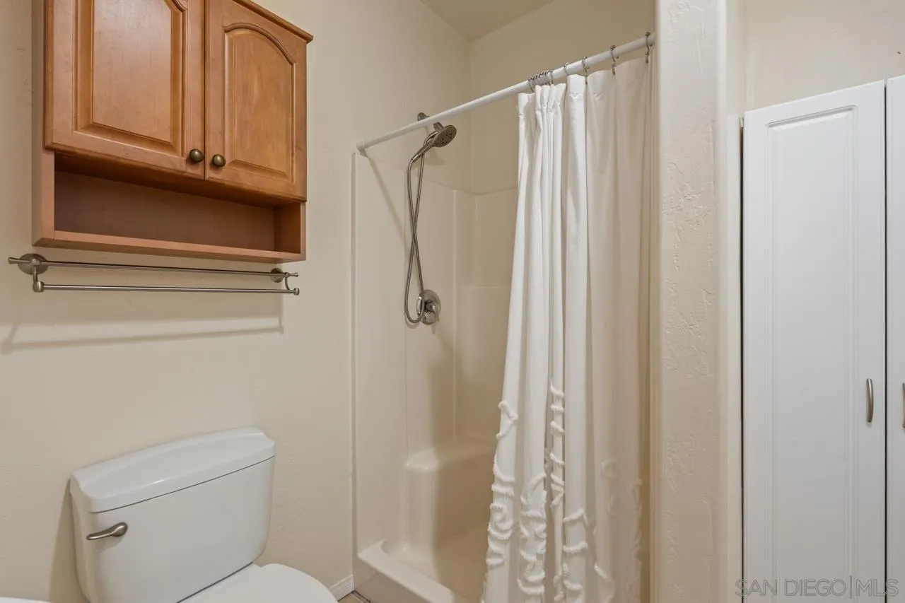 https://cdn.realtyfeed.com/cdn/127/260007989/12ff8543d8ed8241b335b3e415f90c9d.webp