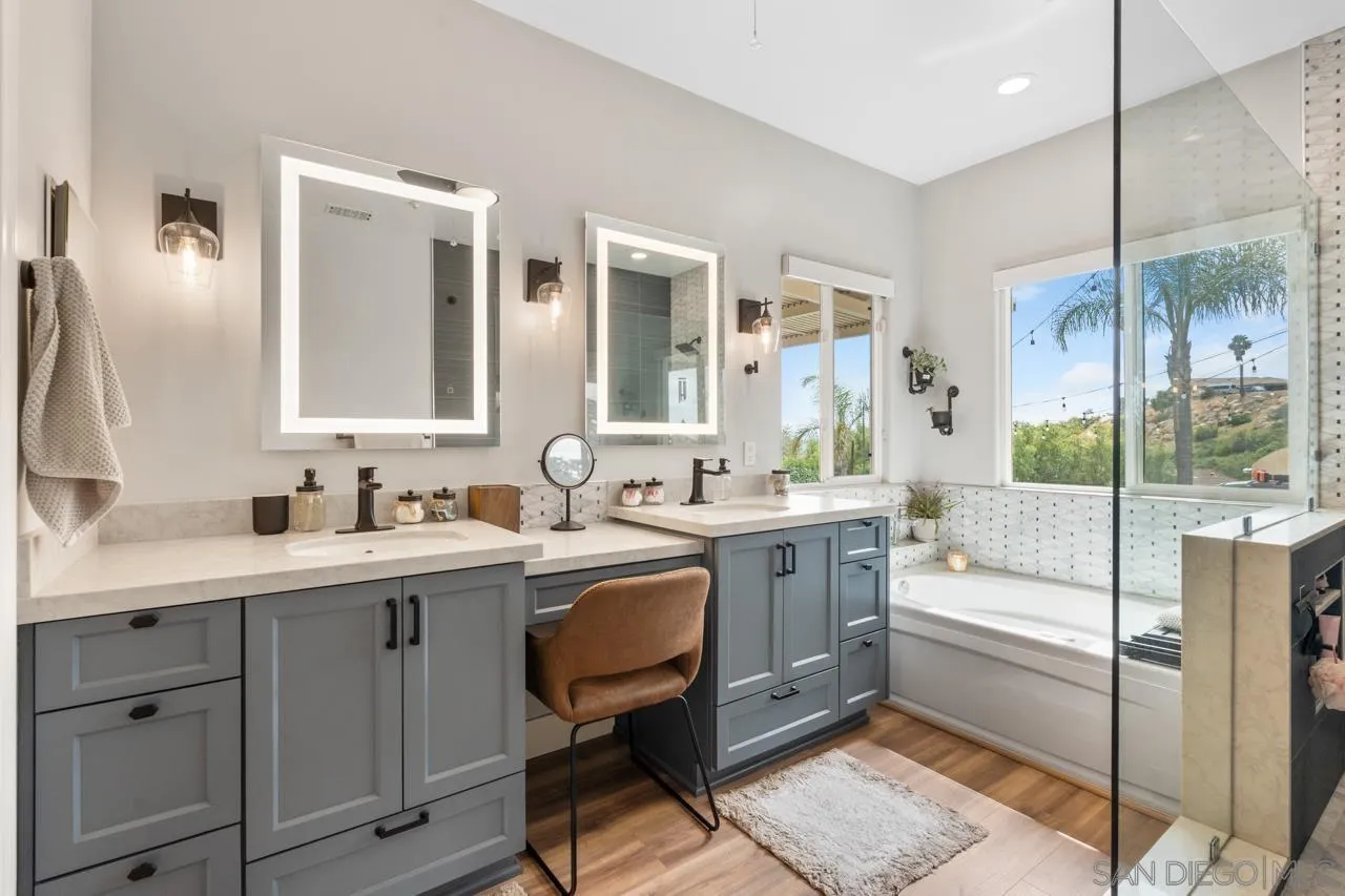 https://cdn.realtyfeed.com/cdn/127/260007989/156aab9f436de4ba138f00fa4743c8e5.webp