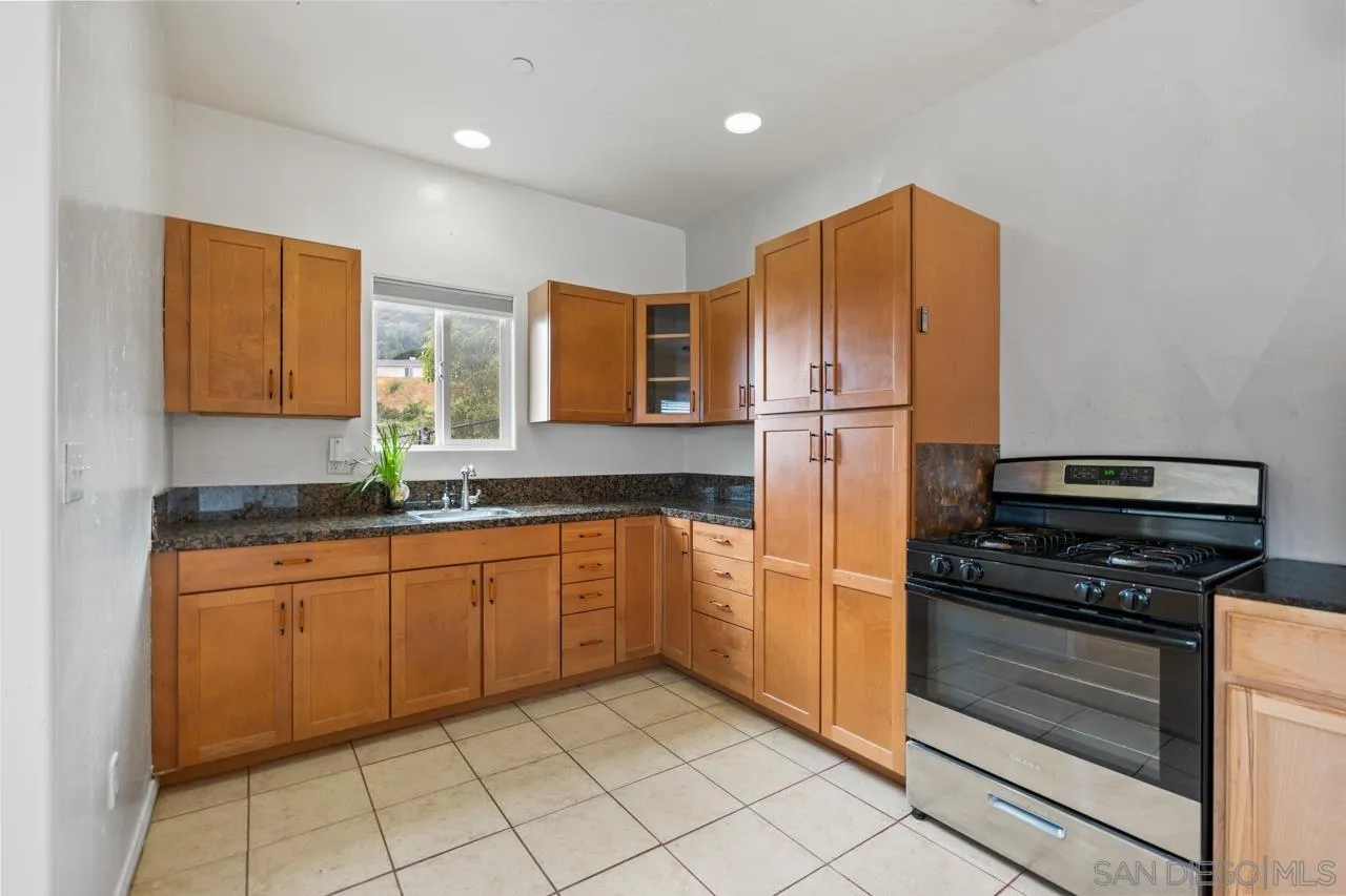 https://cdn.realtyfeed.com/cdn/127/260007989/17eee89b66c5aaa341626c5289c09fa3.webp