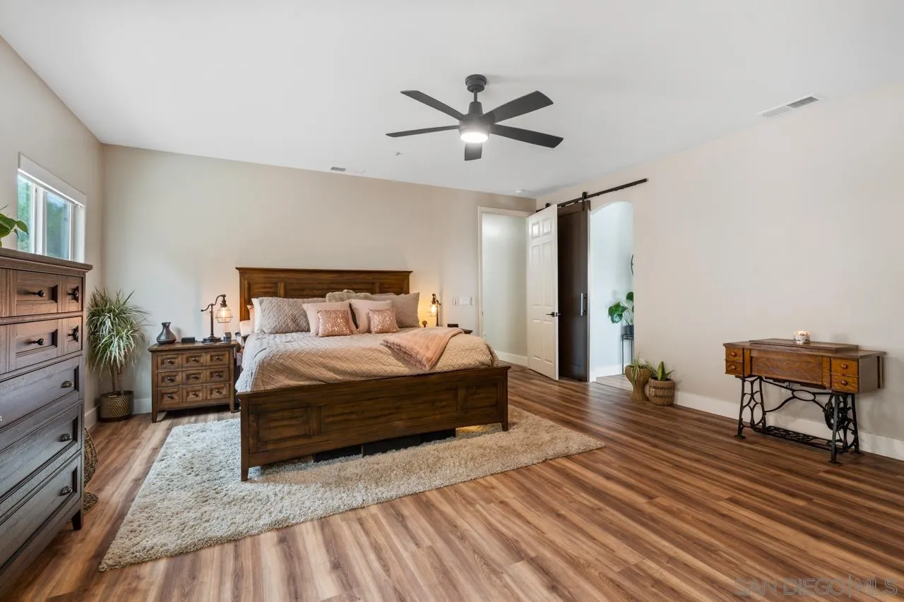 https://cdn.realtyfeed.com/cdn/127/260007989/38449856004385e8627b9ad20fa0c86f.webp