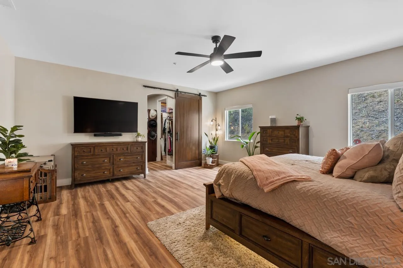 https://cdn.realtyfeed.com/cdn/127/260007989/75f888d80988236265ef140233d84216.webp