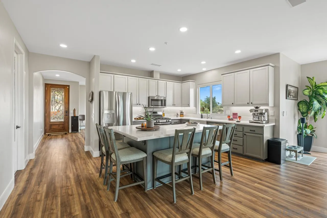 https://cdn.realtyfeed.com/cdn/127/260007989/a6ee14e8b5a77558a33c9112f818b826.webp