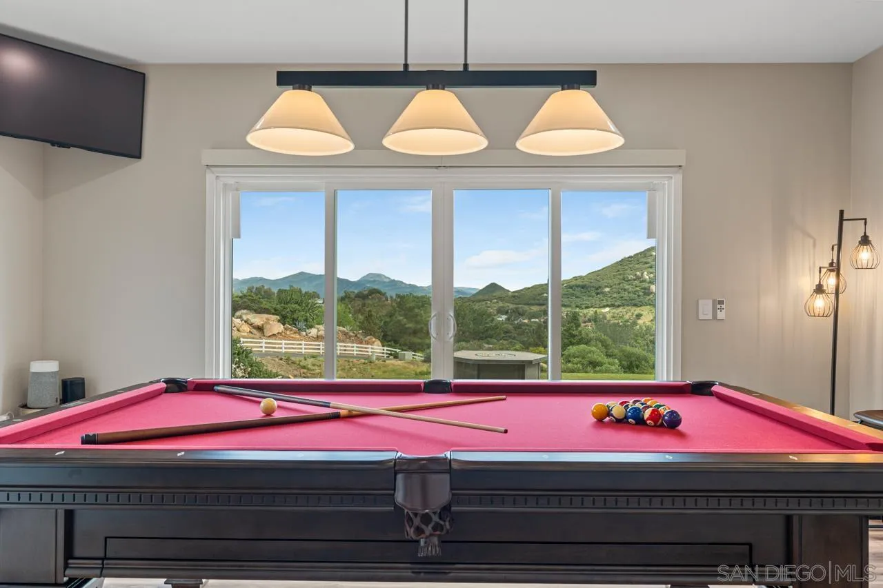 https://cdn.realtyfeed.com/cdn/127/260007989/bc292b928982e56d43a72cb43828c0a3.webp