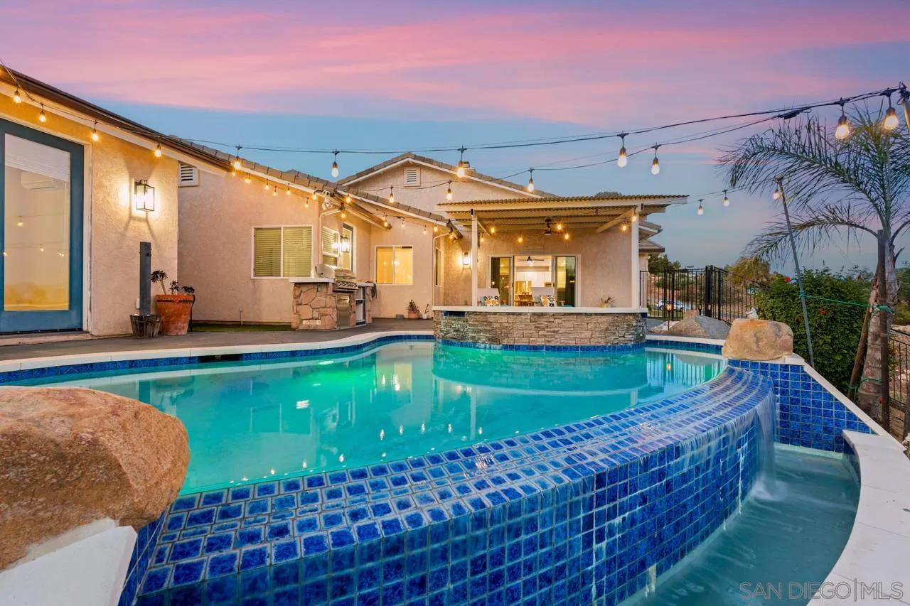 https://cdn.realtyfeed.com/cdn/127/260007989/ec9c97b56eb1cddad237ada741bd14f9.webp