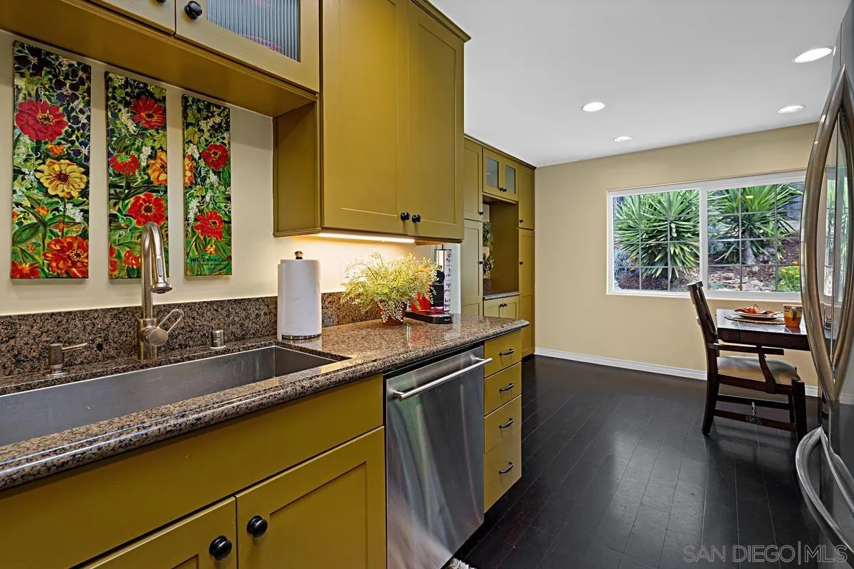 https://cdn.realtyfeed.com/cdn/127/260007990/cf47f0878a9035e6a3d91ac594a5aca4.webp