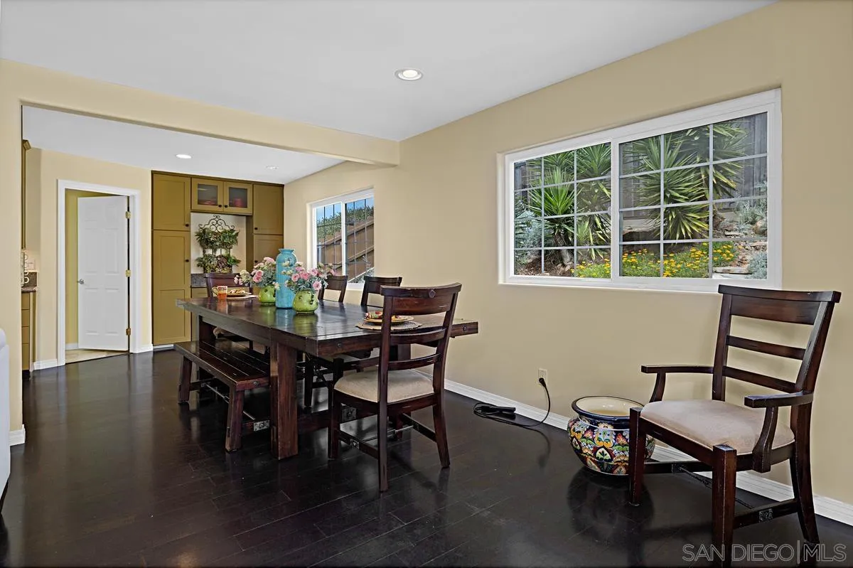 https://cdn.realtyfeed.com/cdn/127/260007990/dd55f1fc1c02a24097a3344d0809cb5e.webp