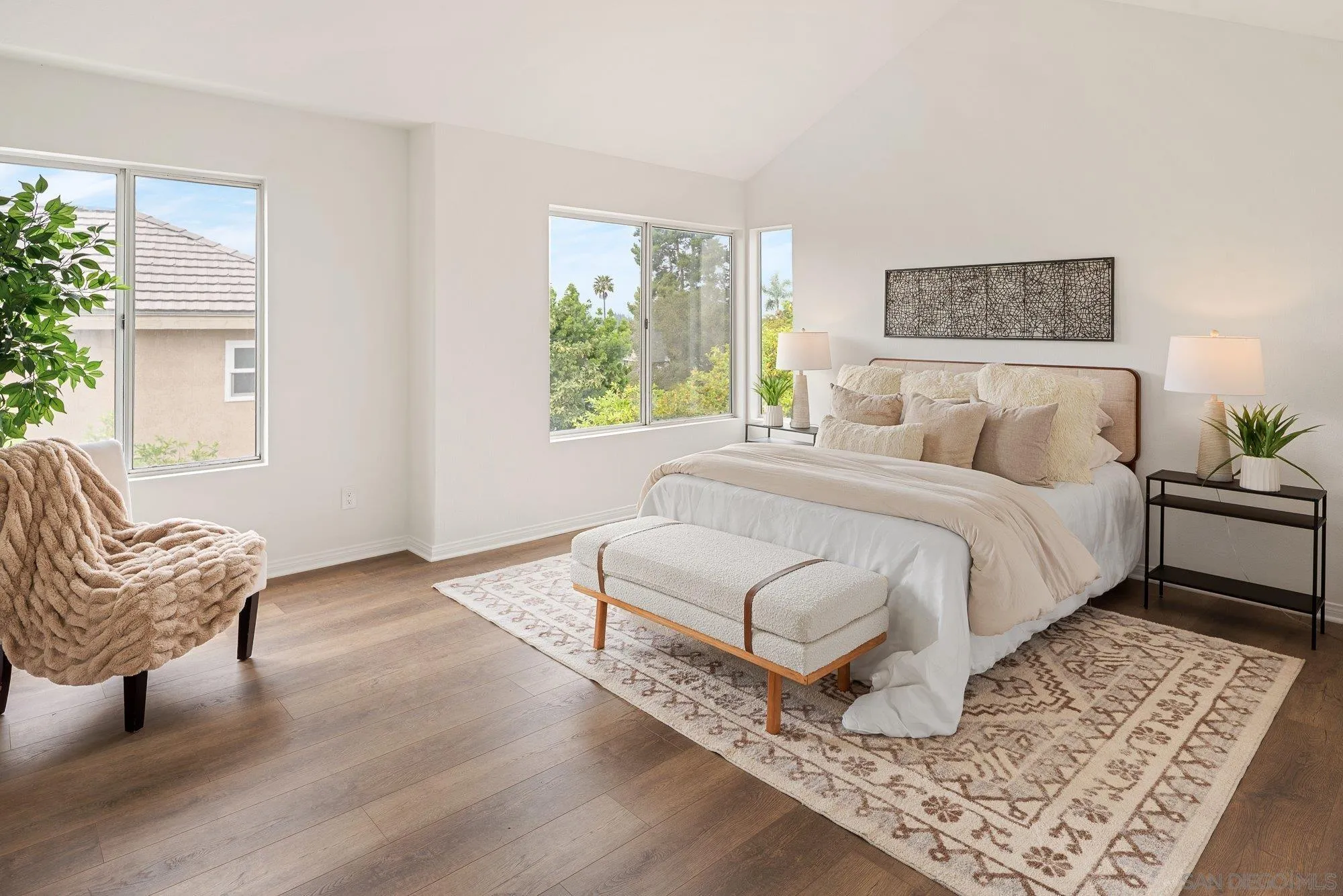 https://cdn.realtyfeed.com/cdn/127/260007992/4701e07b4b079799bad27c96f2f6023f.webp