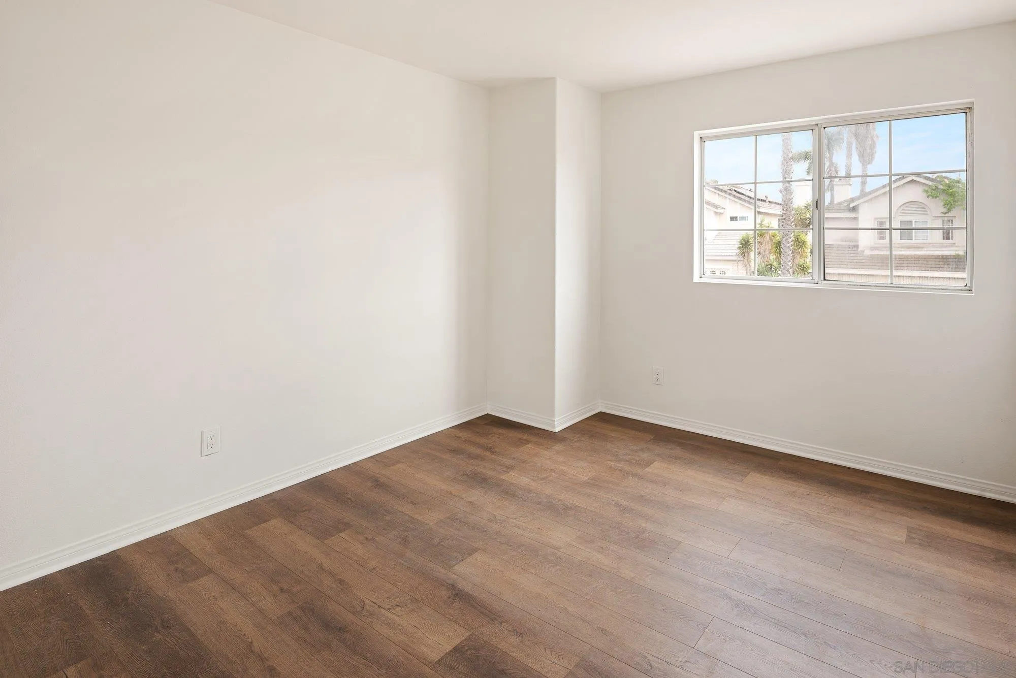 https://cdn.realtyfeed.com/cdn/127/260007992/4ad1118485b9ab37faa9c0a07782010d.webp