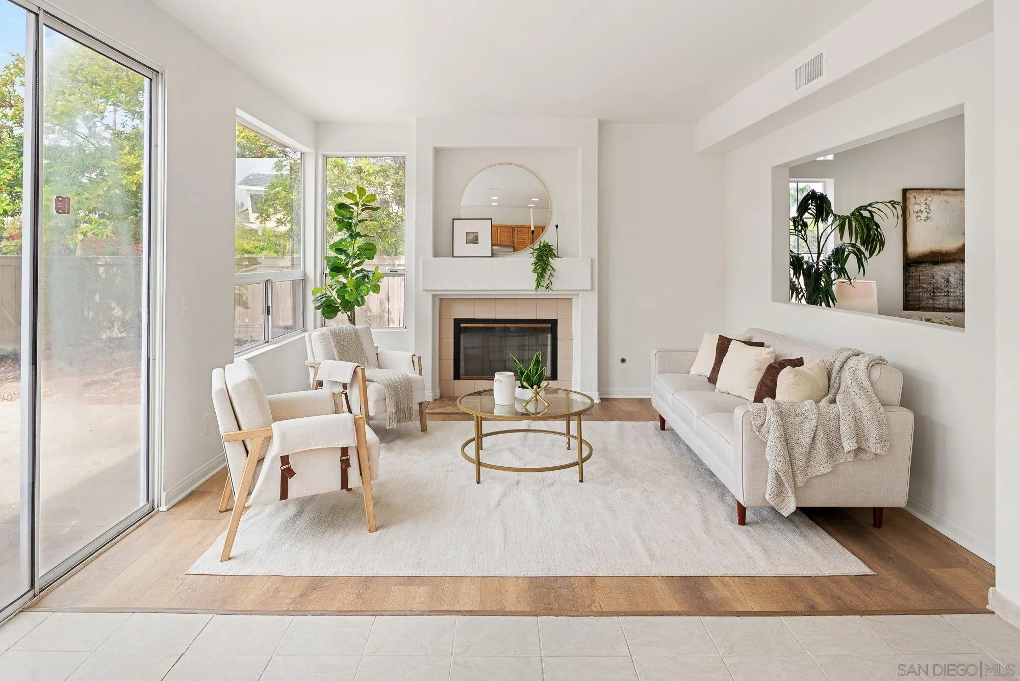 https://cdn.realtyfeed.com/cdn/127/260007992/6fa43bc9406e1a6019b5f36993d32449.webp