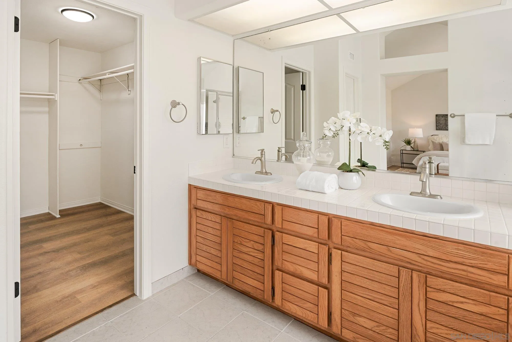 https://cdn.realtyfeed.com/cdn/127/260007992/6fac61ac55b0ab5a6741712c05b61ad1.webp