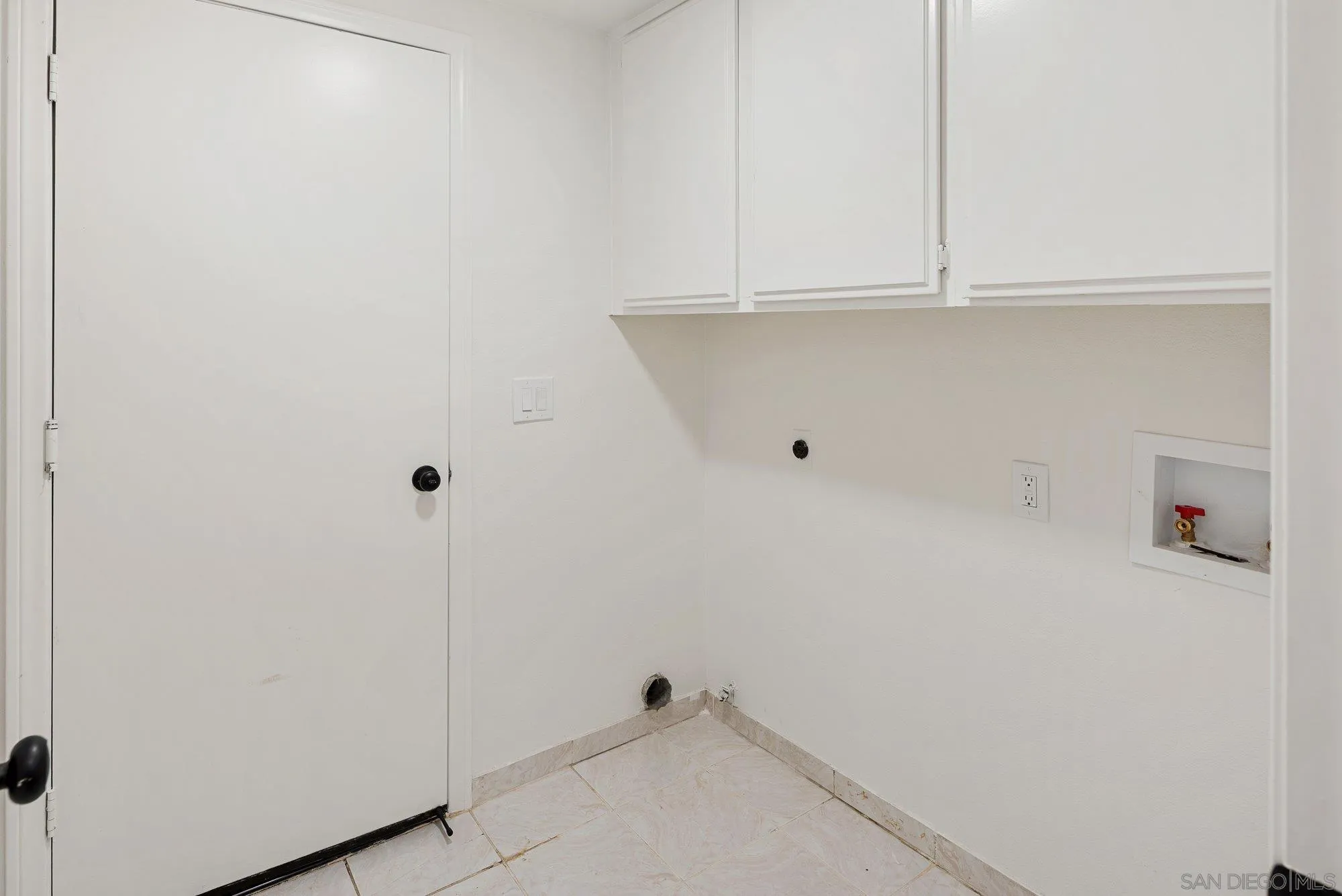 https://cdn.realtyfeed.com/cdn/127/260007992/c1765cb145d91392b23b89030f620222.webp