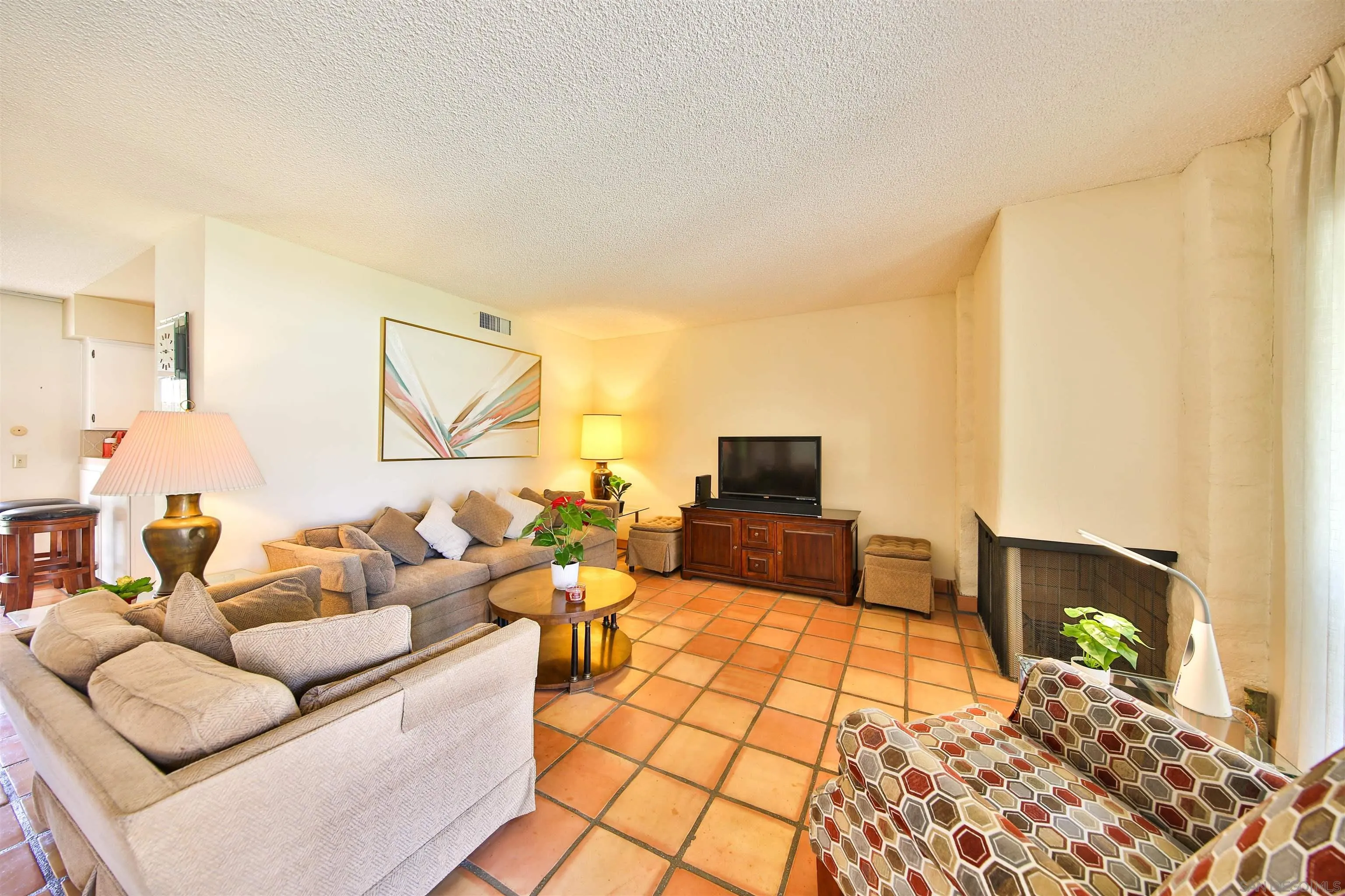 Photo #6: 260007998 Listing: Photo #6