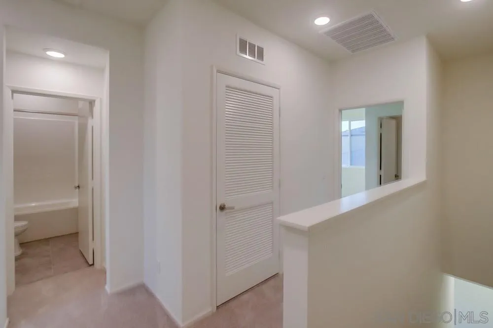 Photo #10: 260008001 Listing: Photo #10