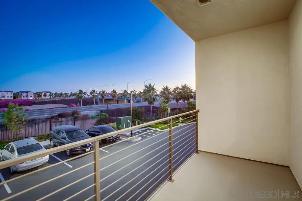 Photo #7: 260008001 Listing: Photo #7