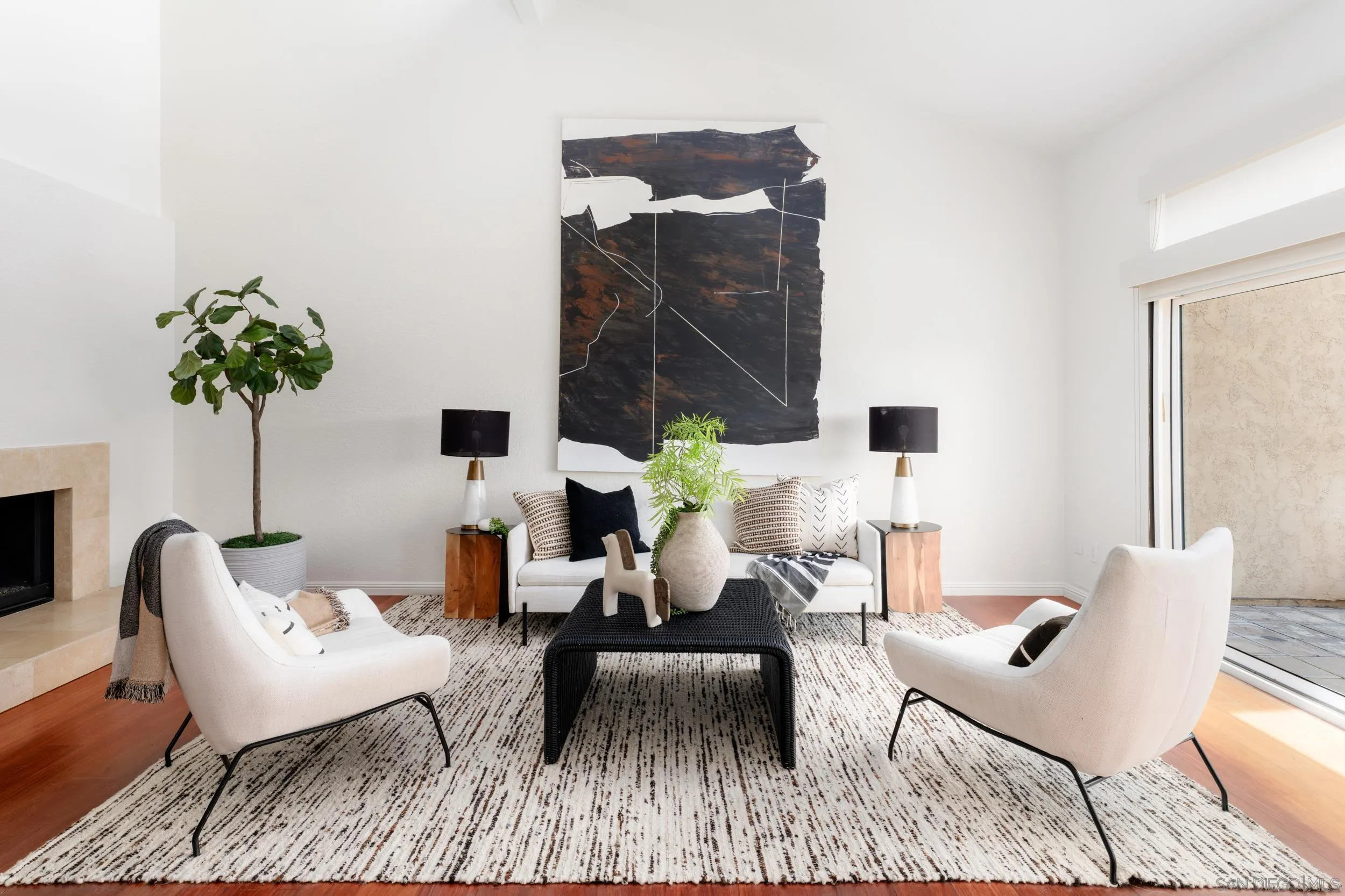 Photo #4: 260008002 Listing: Photo #4