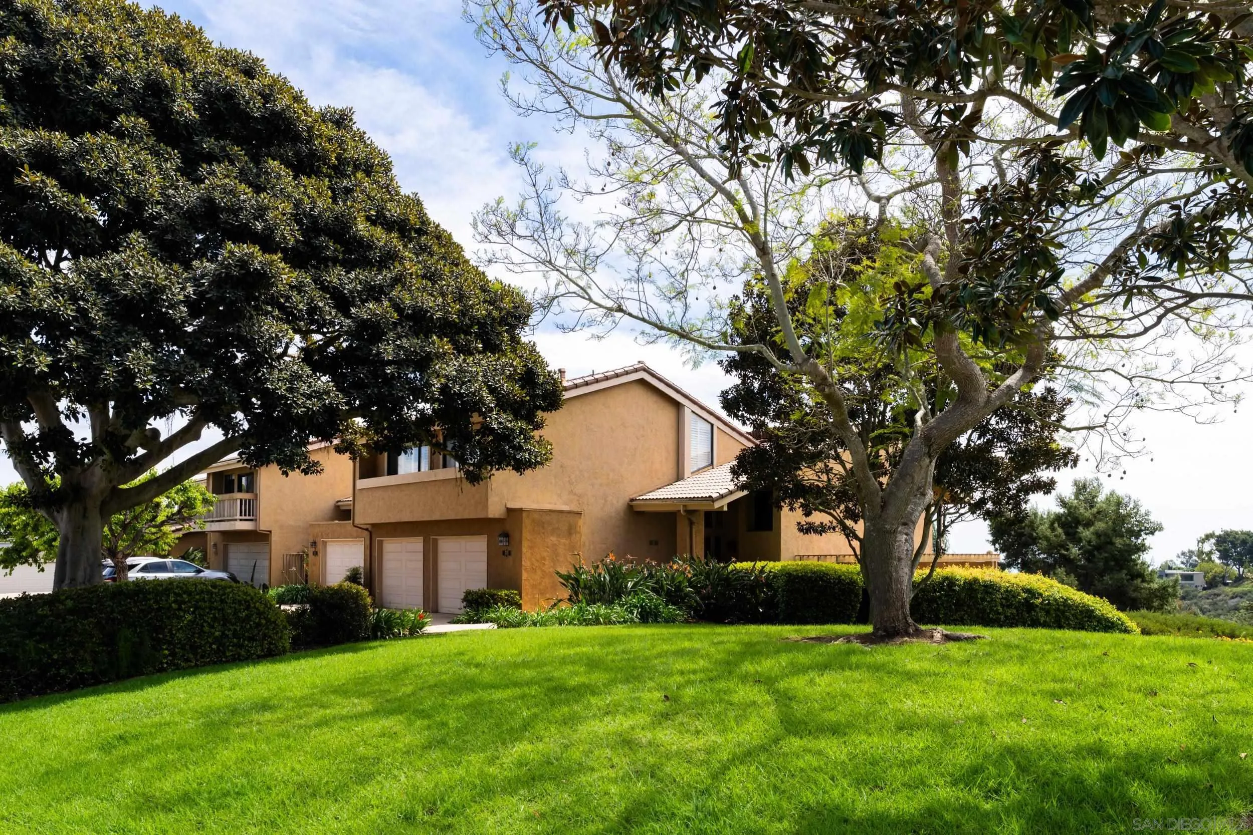 Photo #1: 260008002 Listing: Photo #1