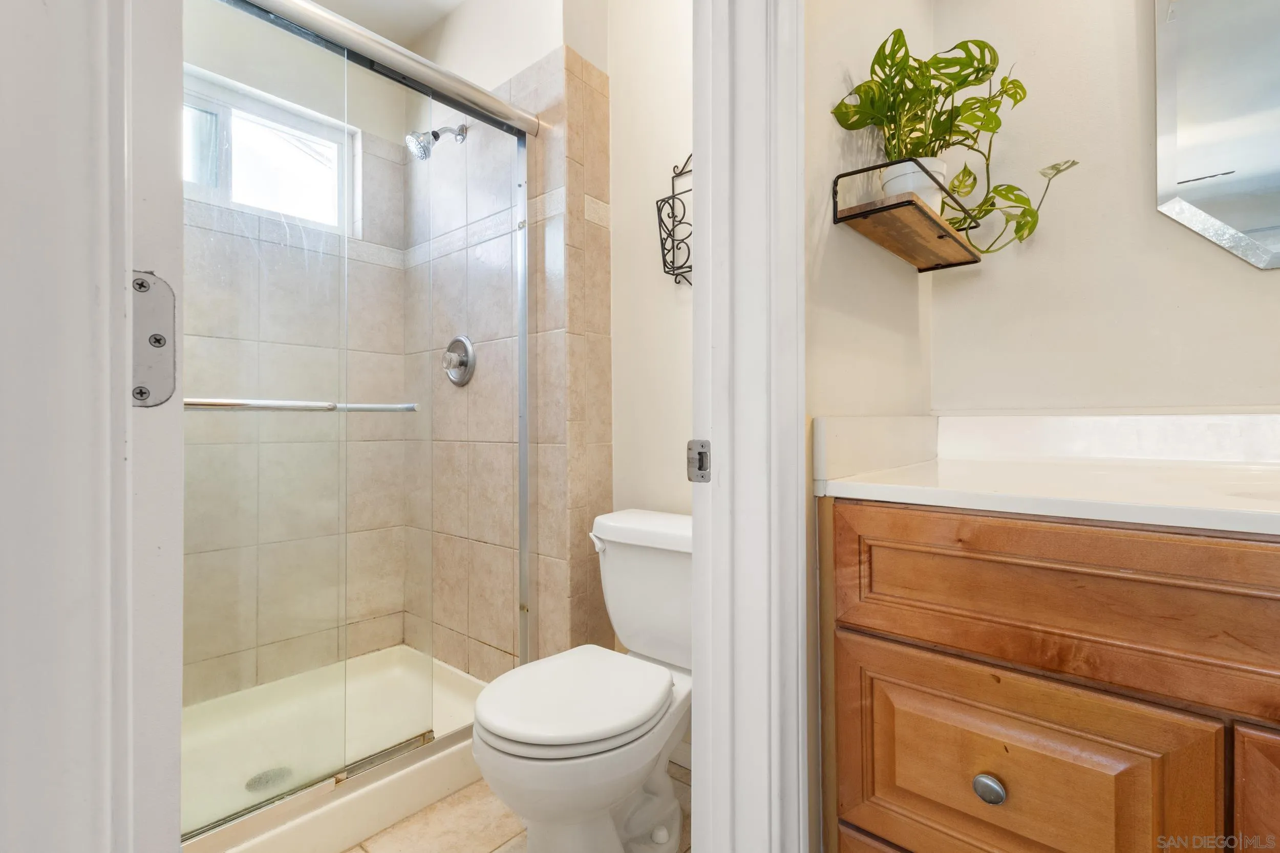 https://cdn.realtyfeed.com/cdn/127/260008004/093917f00bb1adb7a9cfd745aeeaa98e.webp
