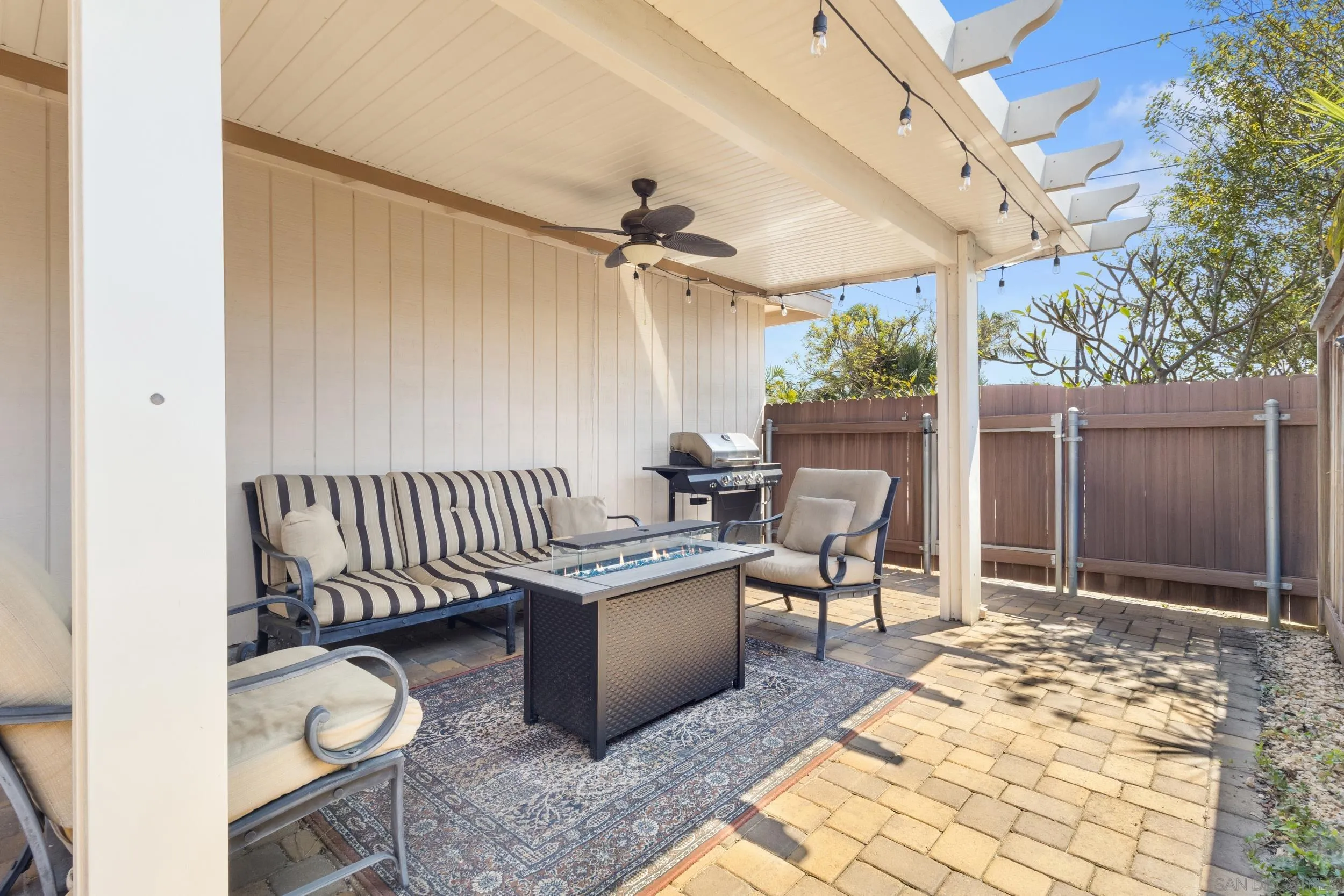 https://cdn.realtyfeed.com/cdn/127/260008004/2e8a64d83d93f66d7f9701a8255239d9.webp