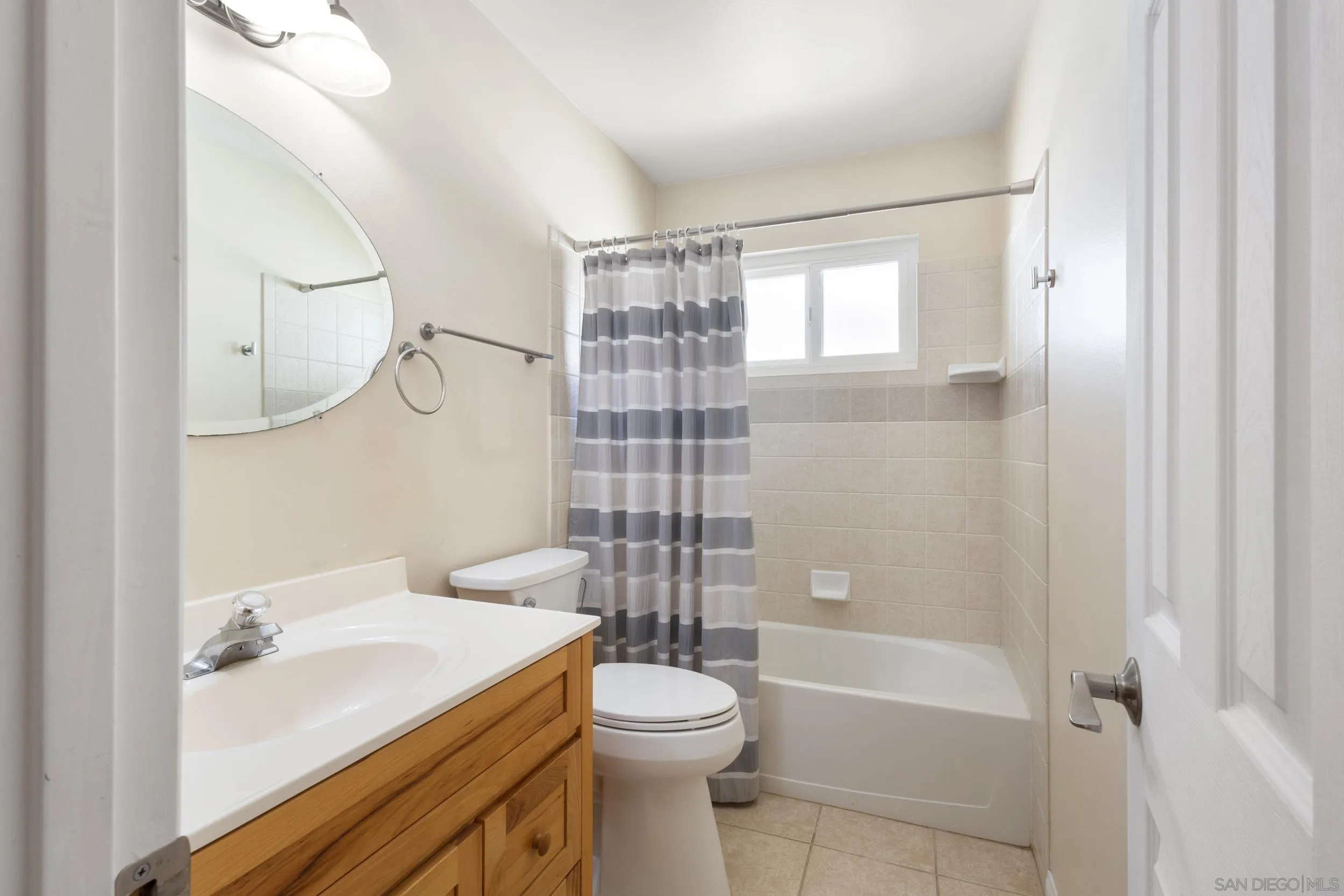 https://cdn.realtyfeed.com/cdn/127/260008004/39febb7b08f46ccbcd2e63636c8089de.webp