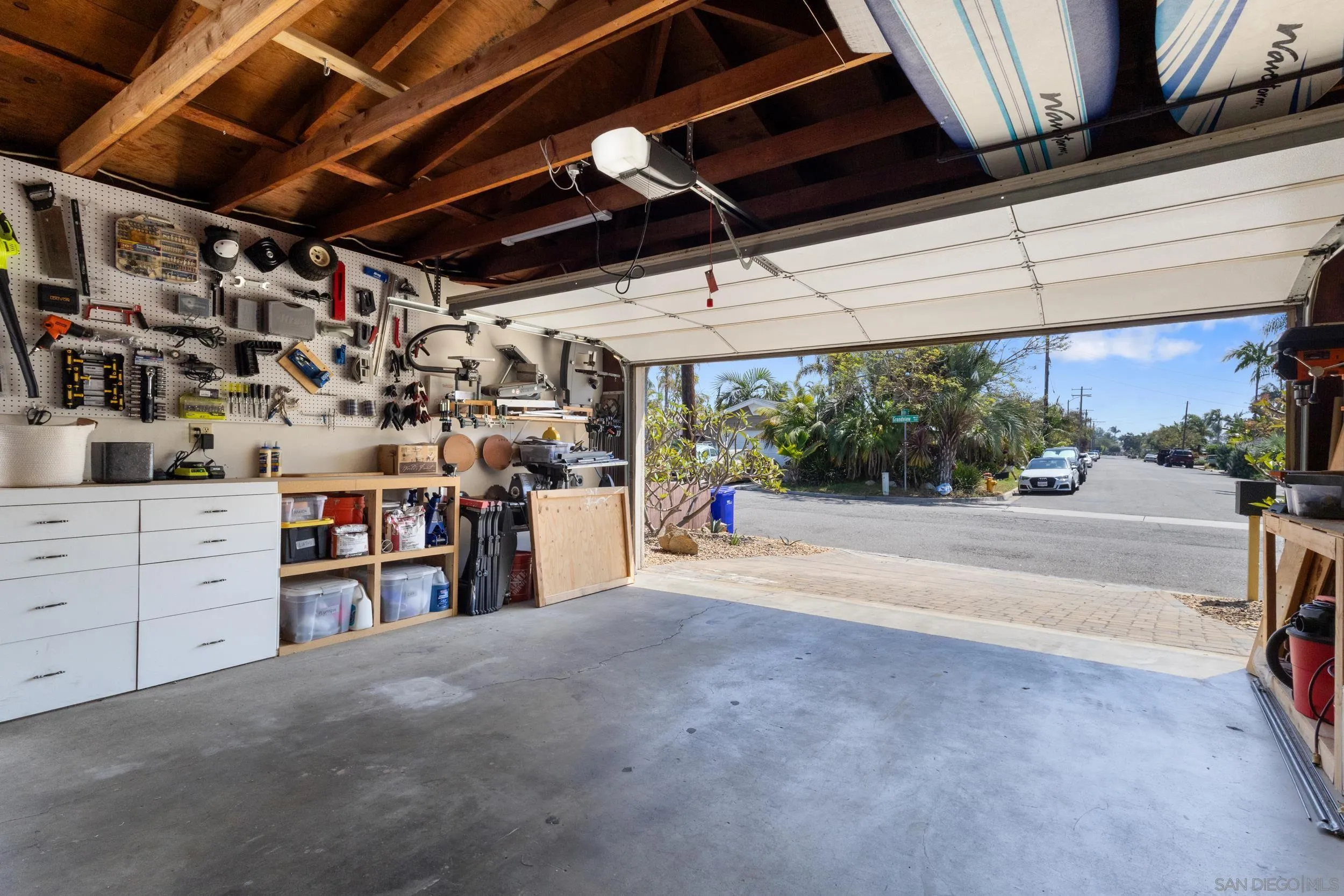 https://cdn.realtyfeed.com/cdn/127/260008004/7d0e4143ab8099da940a59af02804419.webp