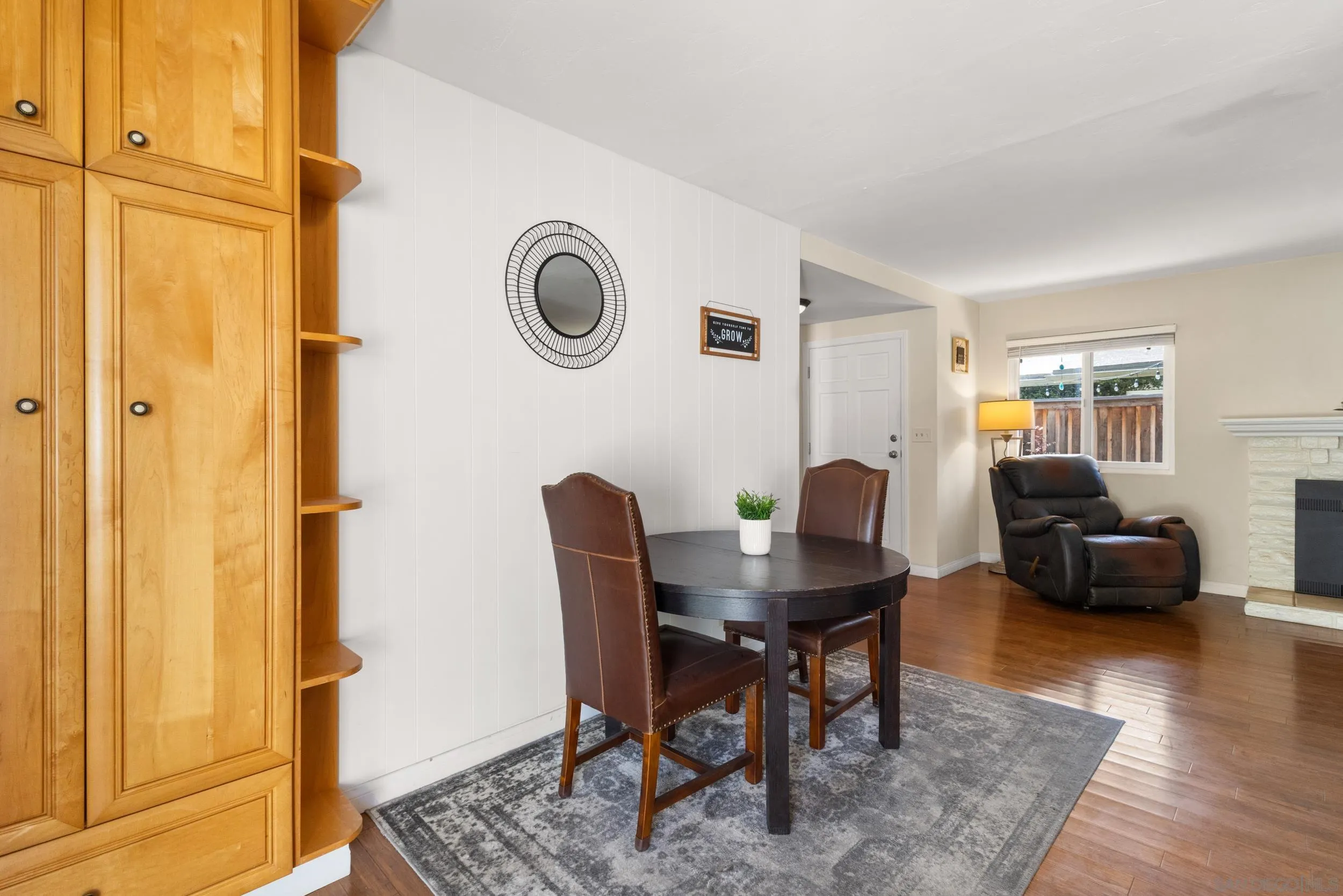 https://cdn.realtyfeed.com/cdn/127/260008004/aede2766dba236626e9652119d0276c1.webp