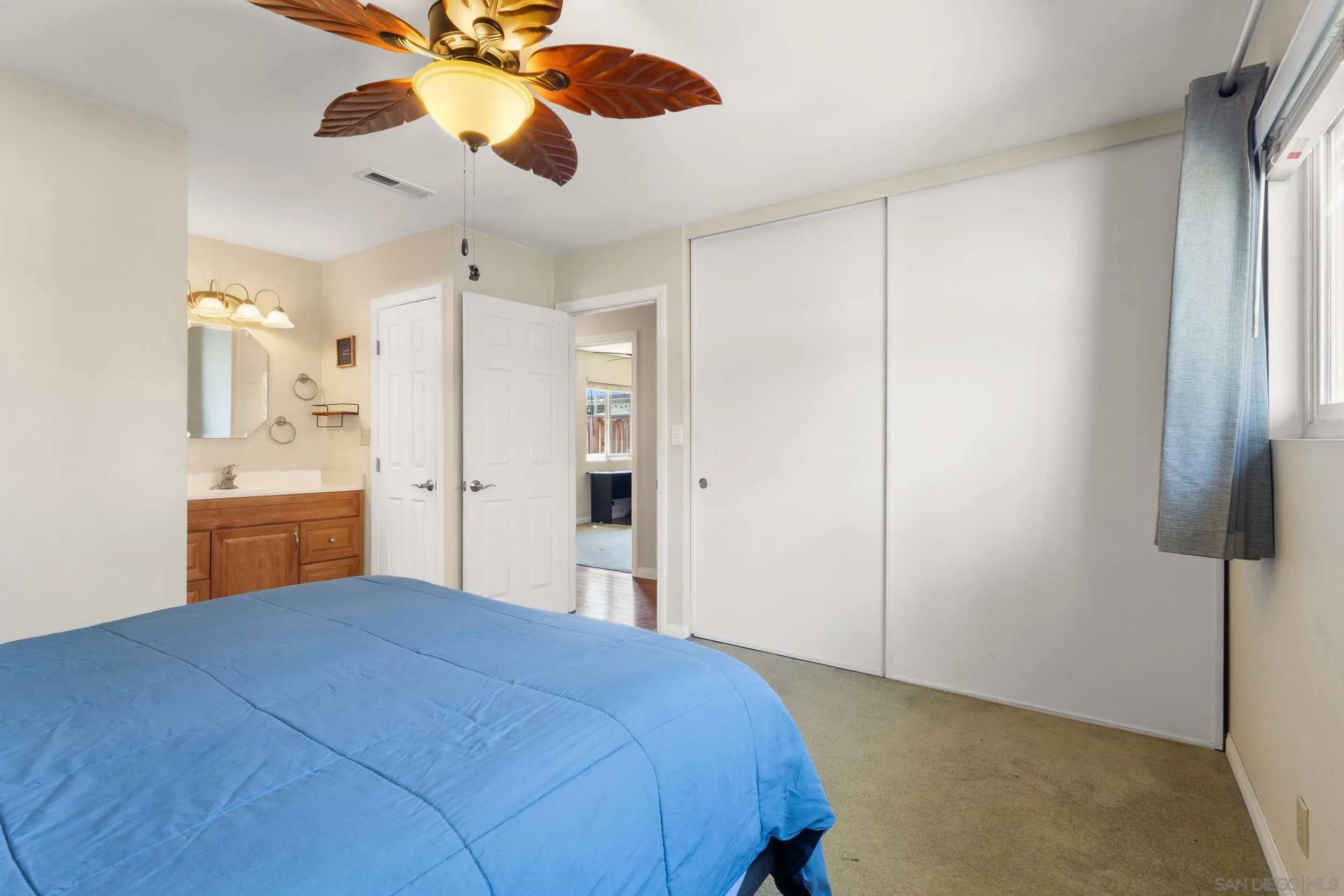 https://cdn.realtyfeed.com/cdn/127/260008004/c0b04606bed5fcd17379202f5df8f435.webp
