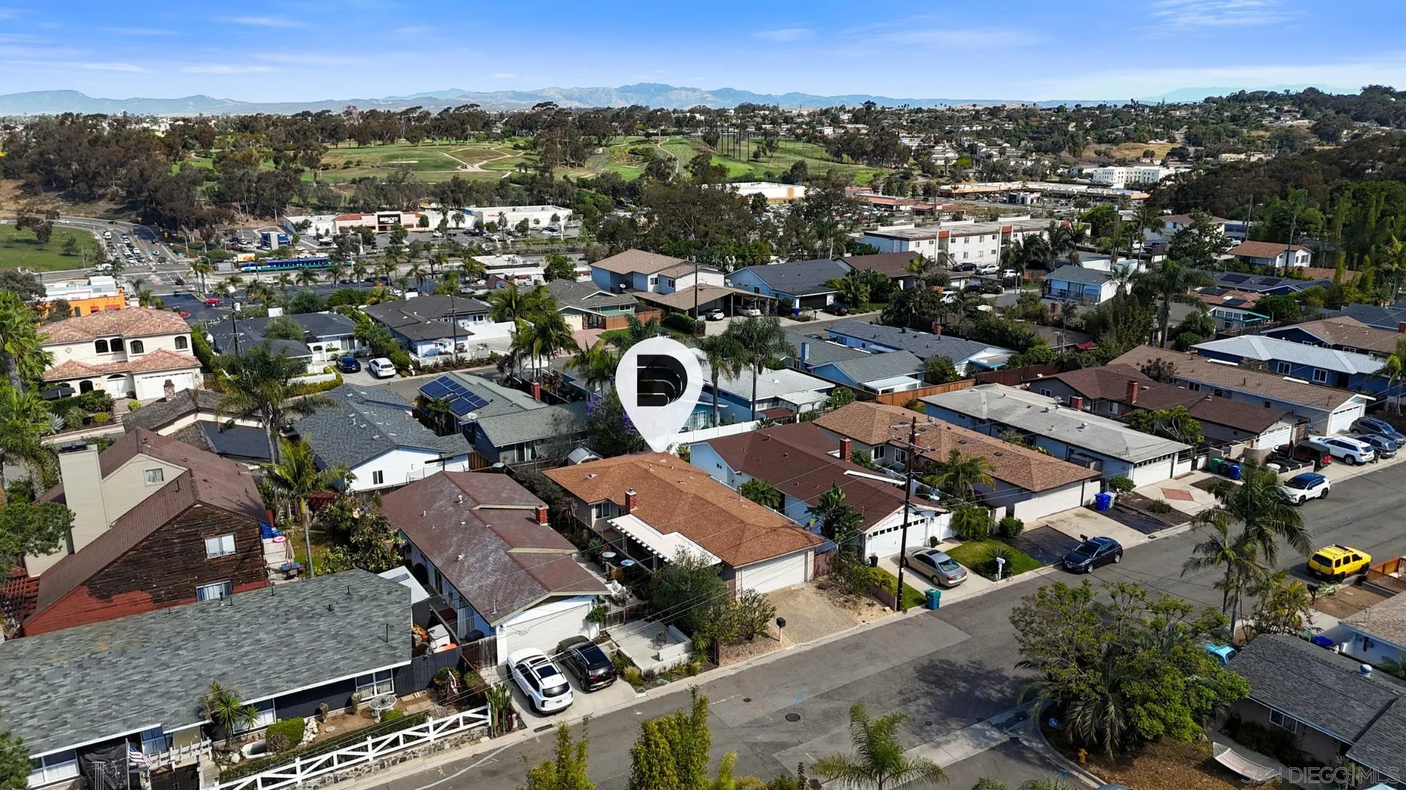 https://cdn.realtyfeed.com/cdn/127/260008004/c7b454bdfed8881df64fd47ca572d617.webp