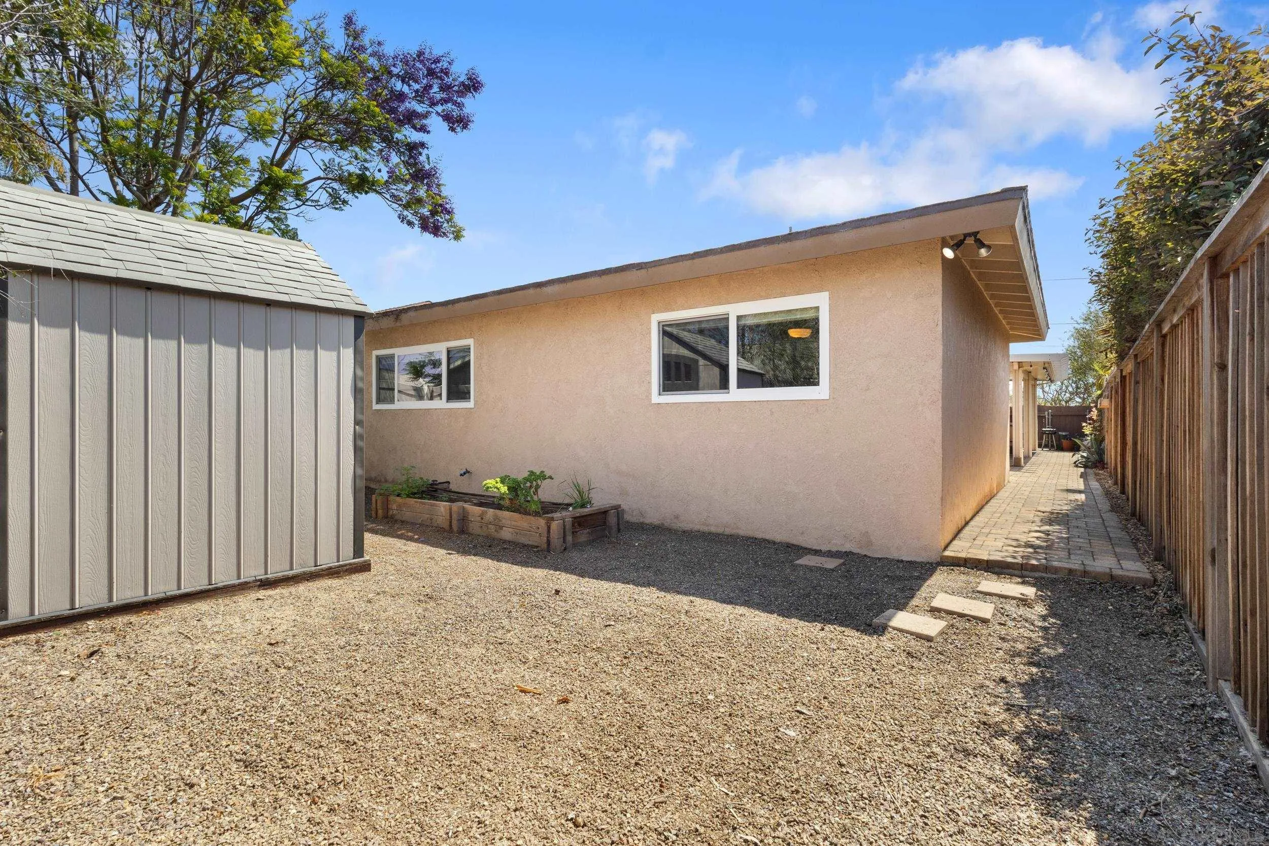 https://cdn.realtyfeed.com/cdn/127/260008004/f029b3dc29d96999ea564c7825913d14.webp