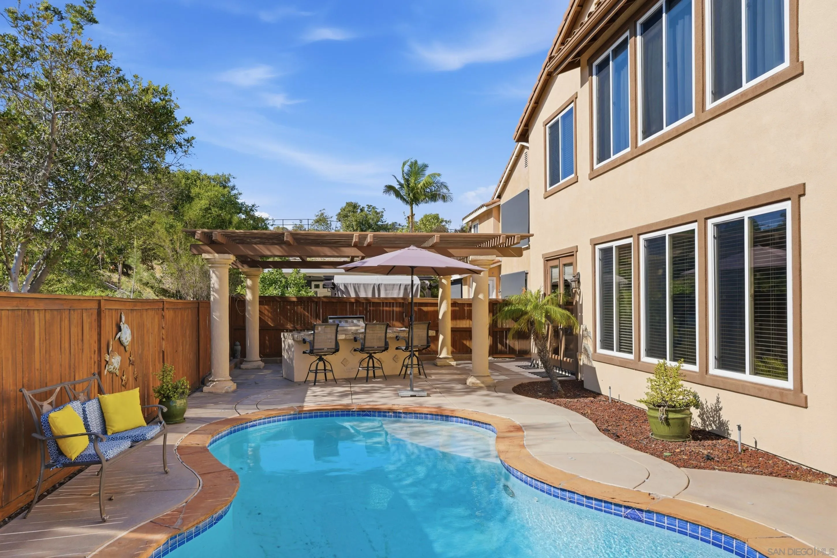 https://cdn.realtyfeed.com/cdn/127/260008006/5c7c3ad988271c6ce50a06a152cb6c27.webp
