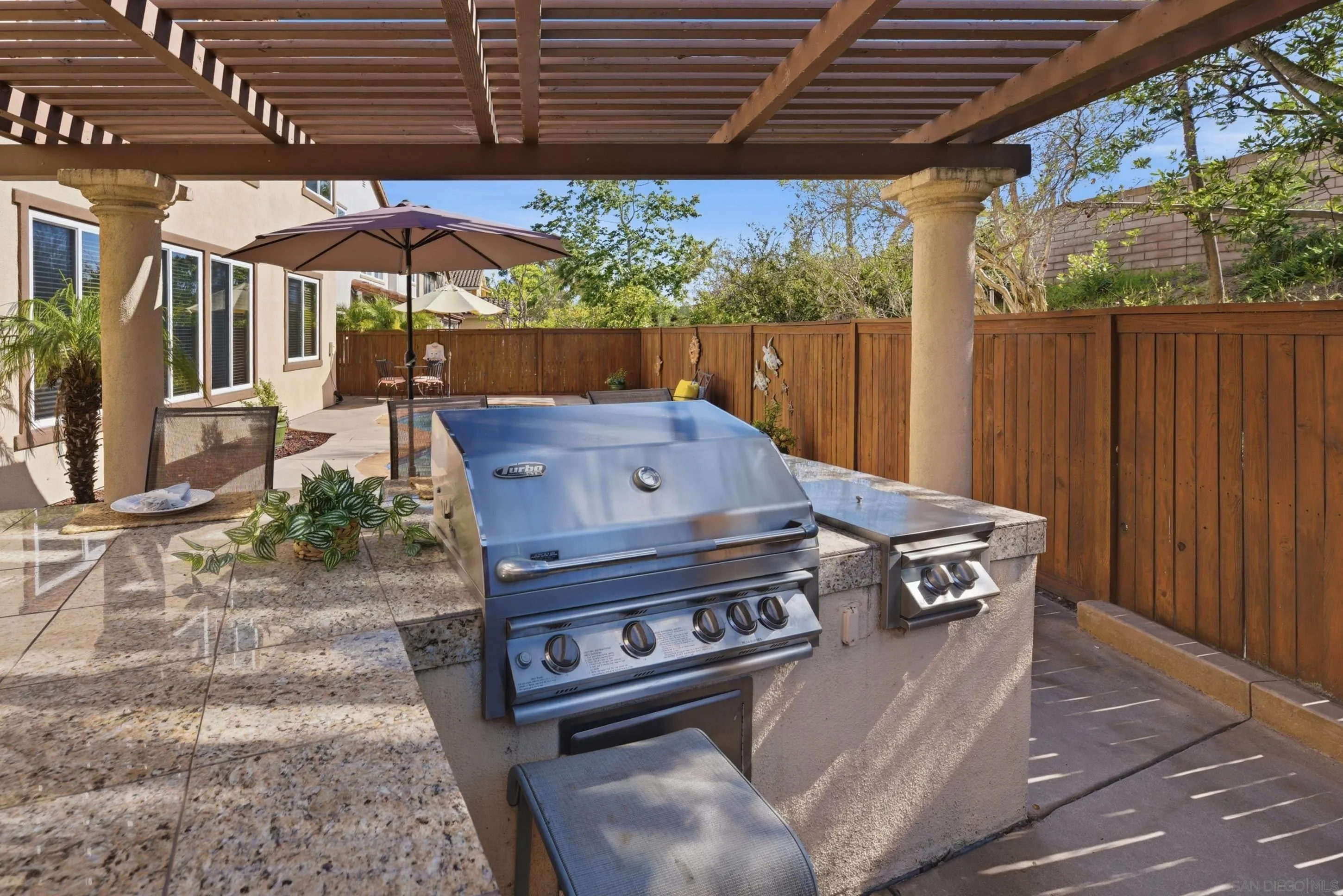 https://cdn.realtyfeed.com/cdn/127/260008006/b6ae1e4bc4b22ac8ec3f8cb1dcf7e14a.webp