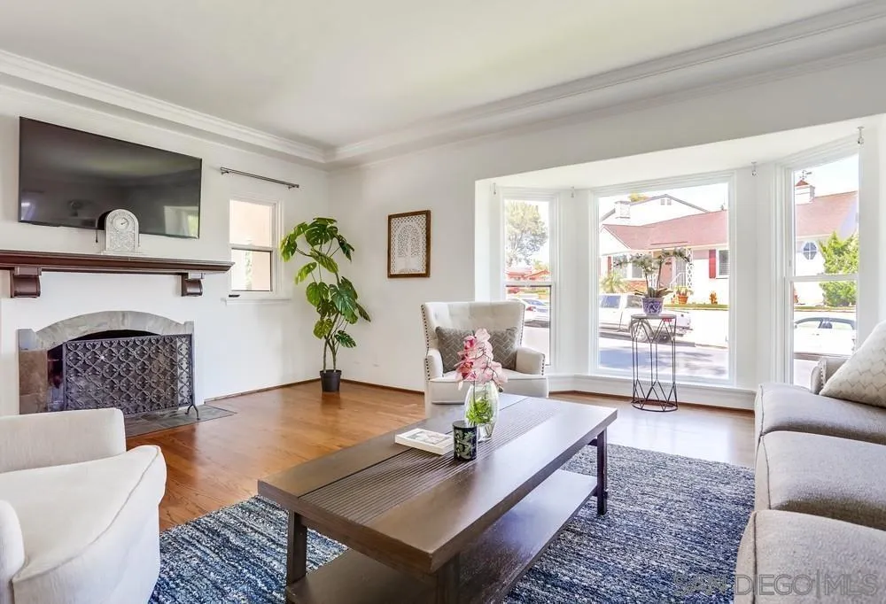 https://cdn.realtyfeed.com/cdn/127/260008007/211c59d85c023be48b630dda7a44d8fd.webp