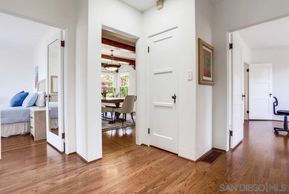 https://cdn.realtyfeed.com/cdn/127/260008007/dd44e0294db03aac5287df745485236e.webp