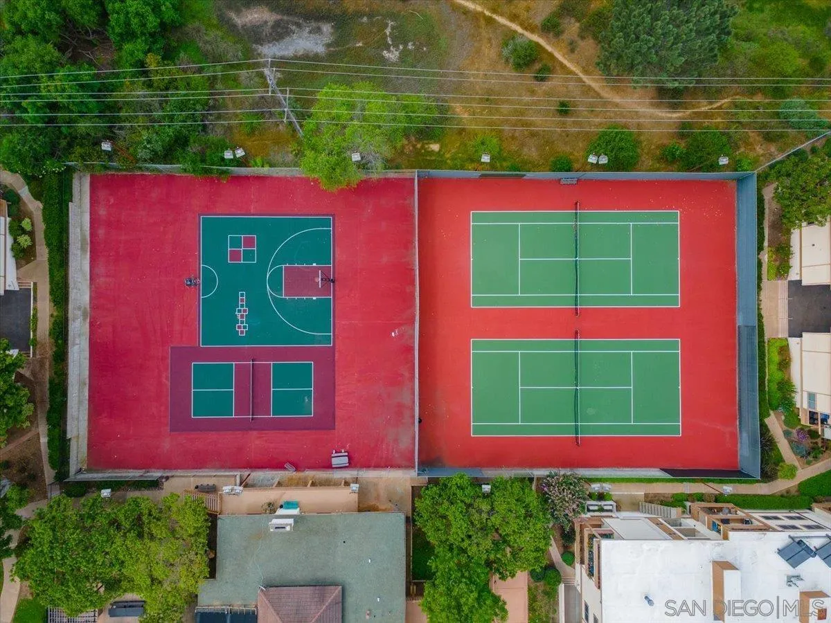 Photo #32: 260008011 Listing: Photo #32