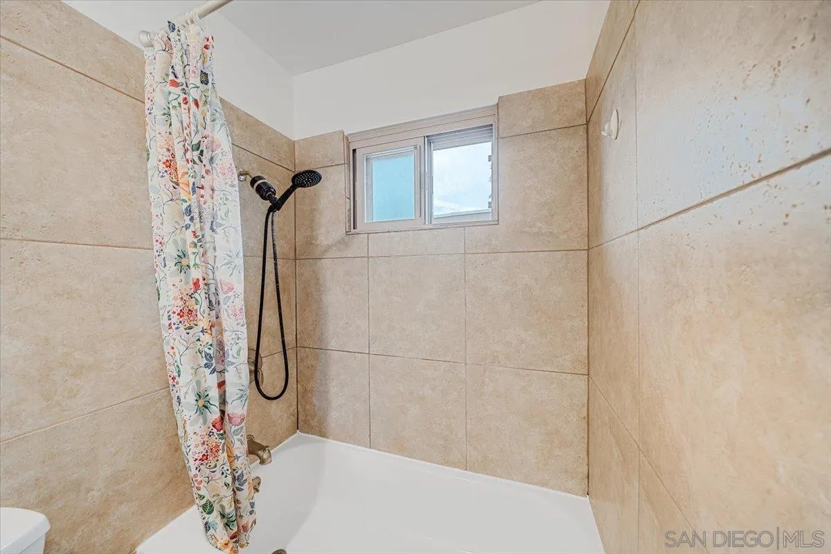 Photo #19: 260008011 Listing: Photo #19
