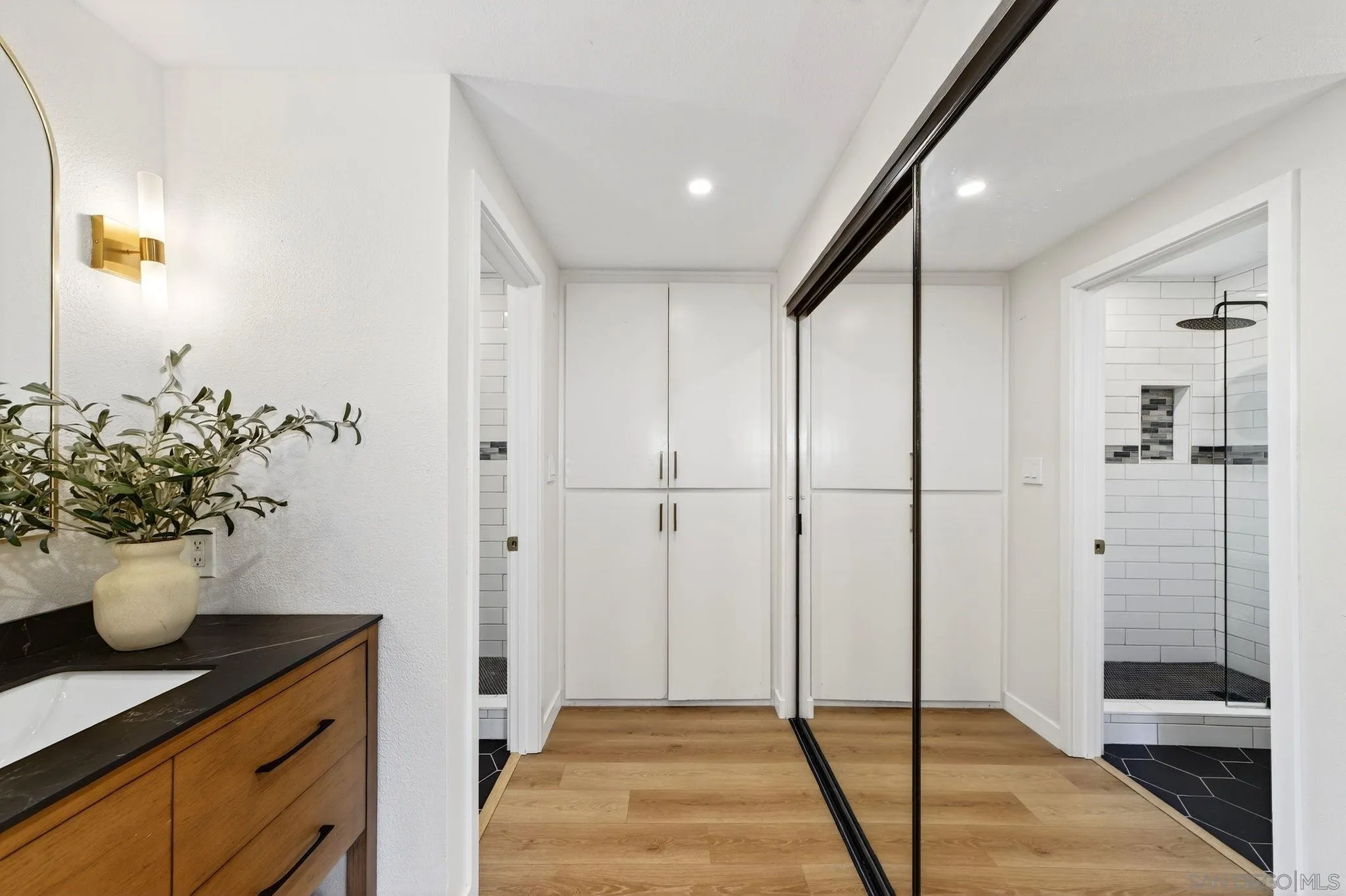 Photo #16: 260008012 Listing: Photo #16