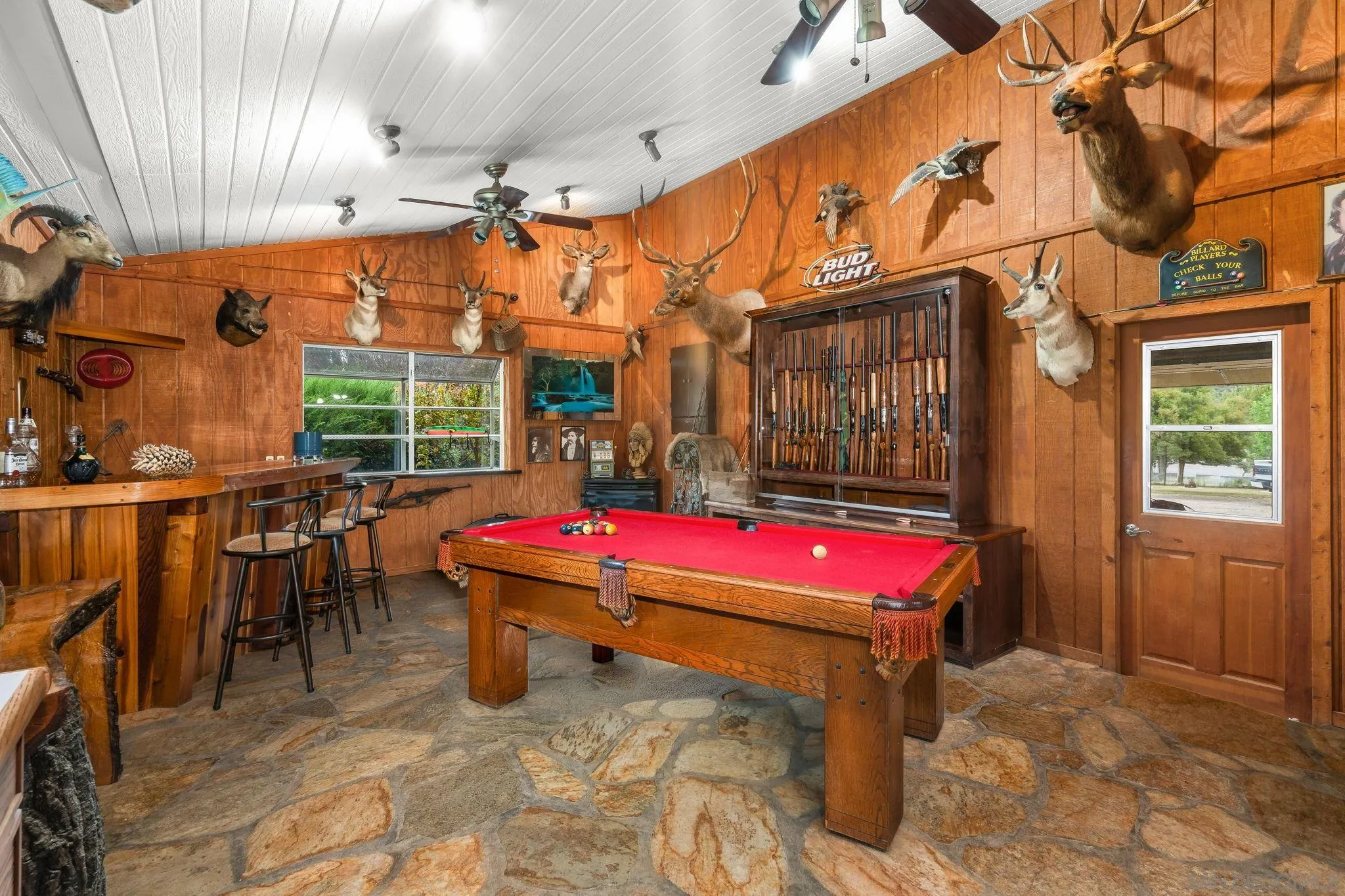 https://cdn.realtyfeed.com/cdn/127/260008014/5d449d928a248fcbb84973359b178292.webp