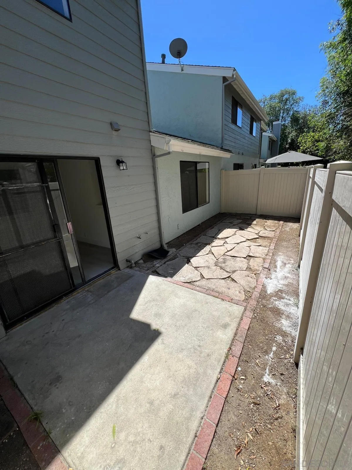 https://cdn.realtyfeed.com/cdn/127/260008015/76268144aac7e964597171e019381646.webp